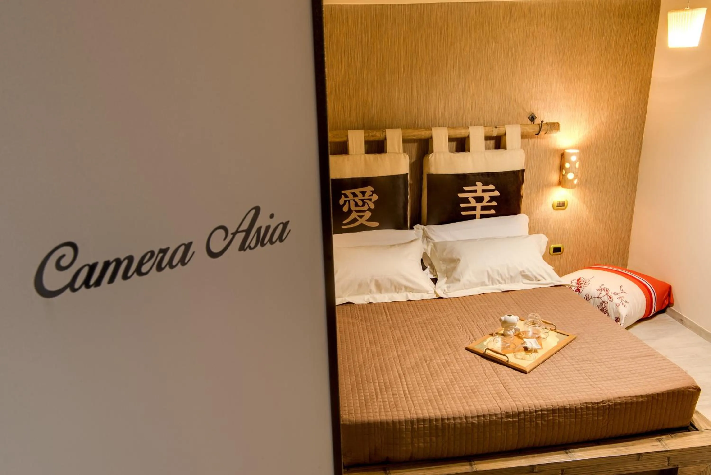 View (from property/room), Bed in Marco Polo B&B