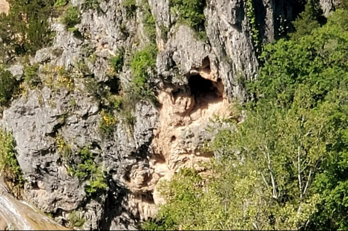 Nearby landmark in Cedarvale Cabins Turner Falls