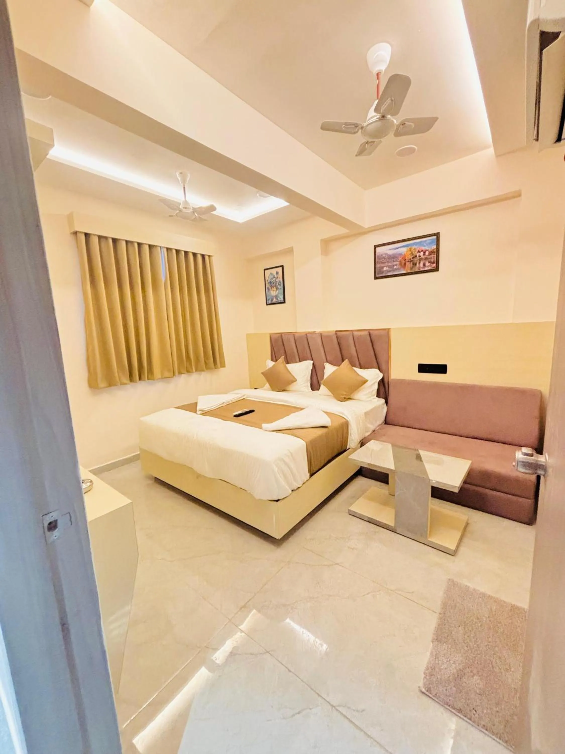 hotel hill top