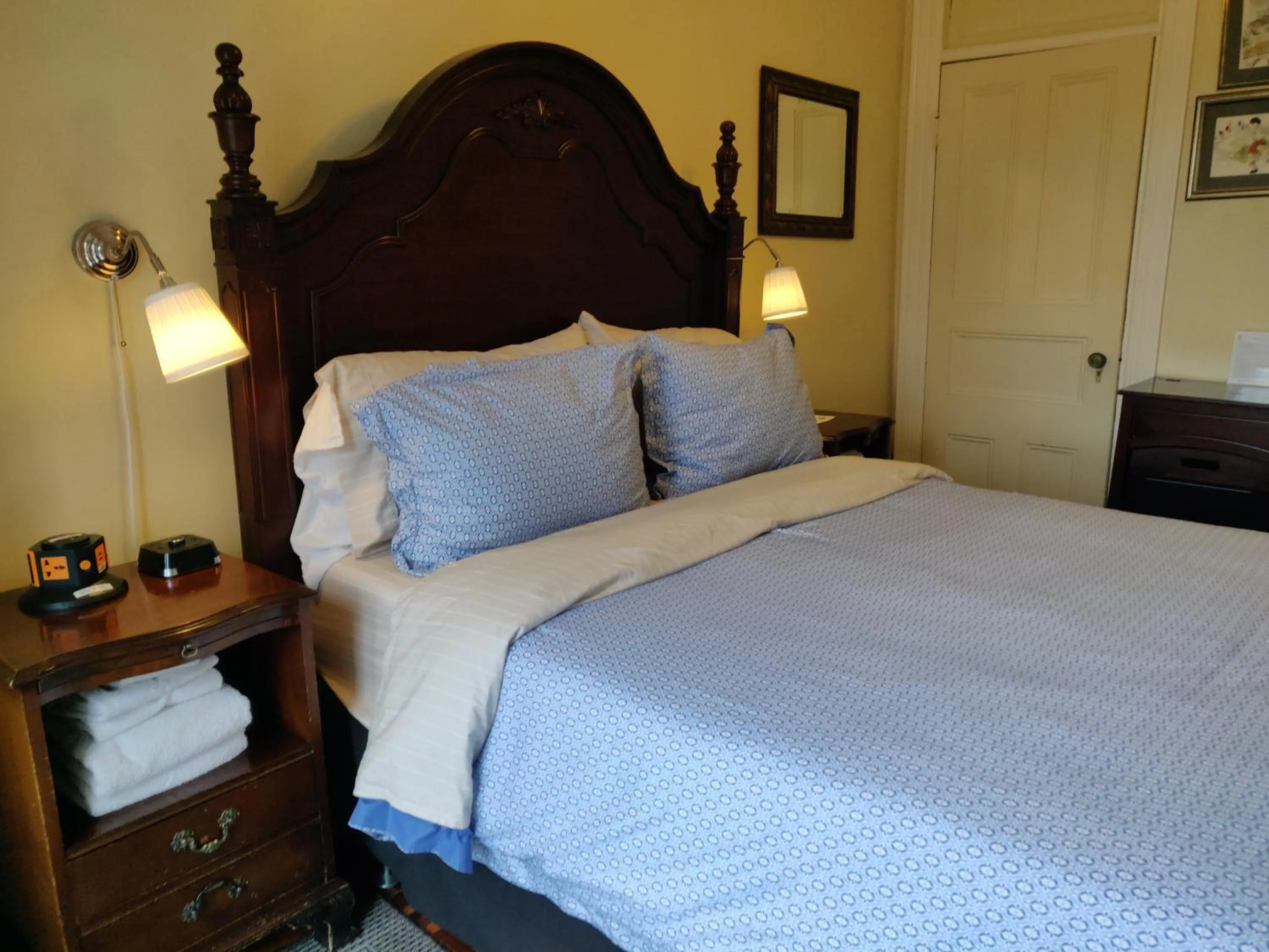 Bed in Gingerbread Manor