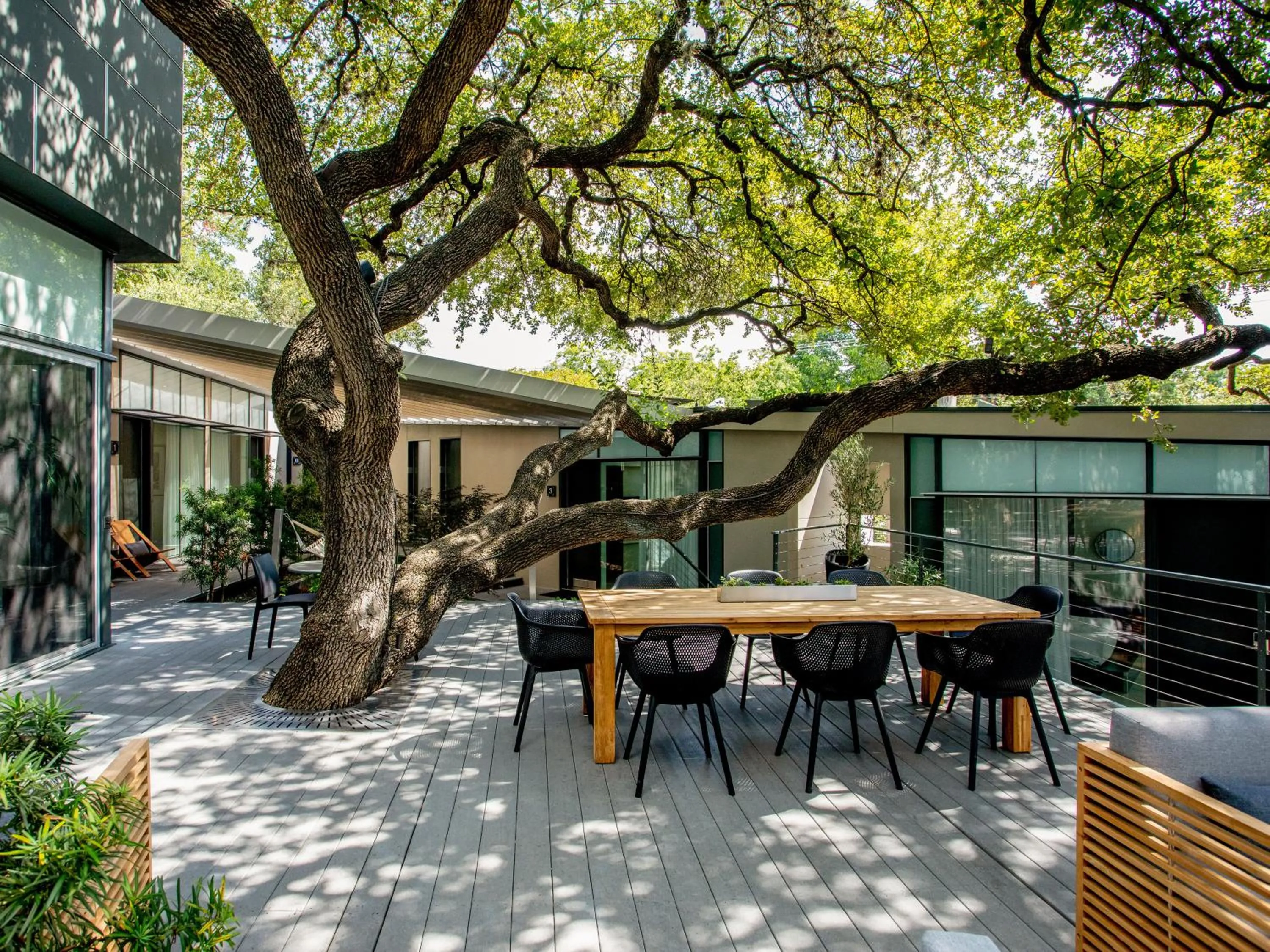 Property building in Frame Hotel - Treehouse