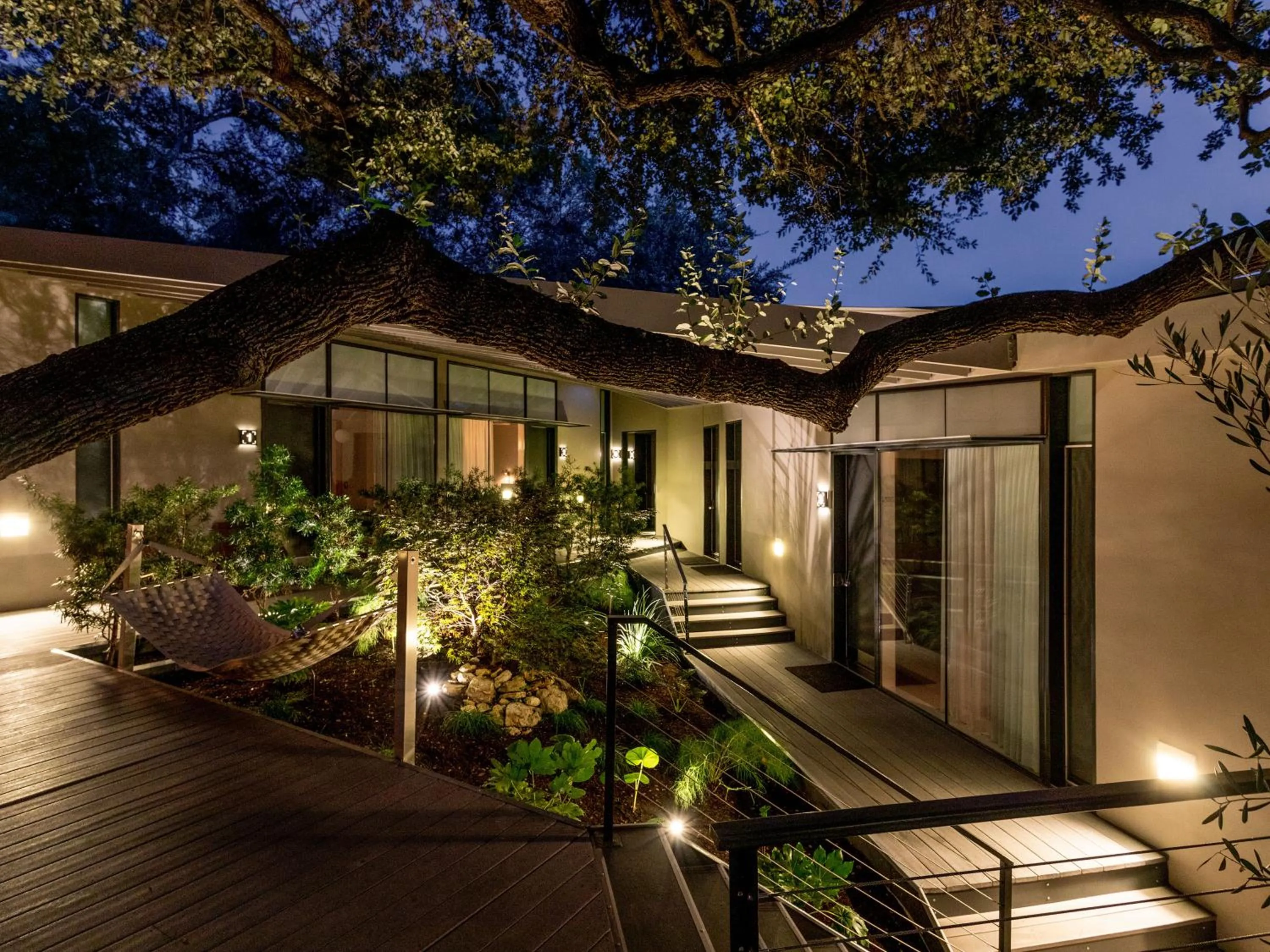 Property building in Frame Hotel - Treehouse