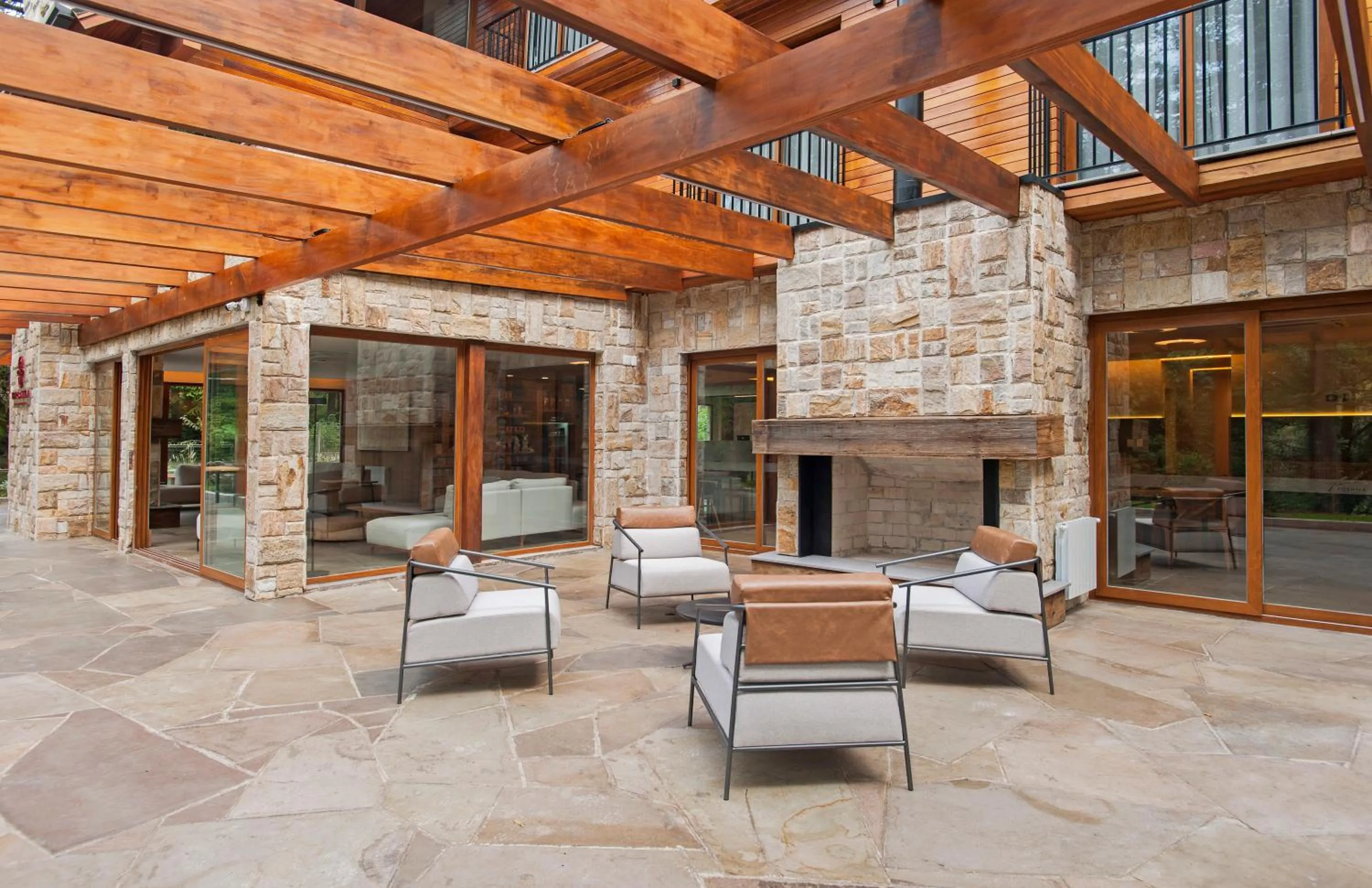 Patio in Poehma Lago Negro by Livá OFICIAL