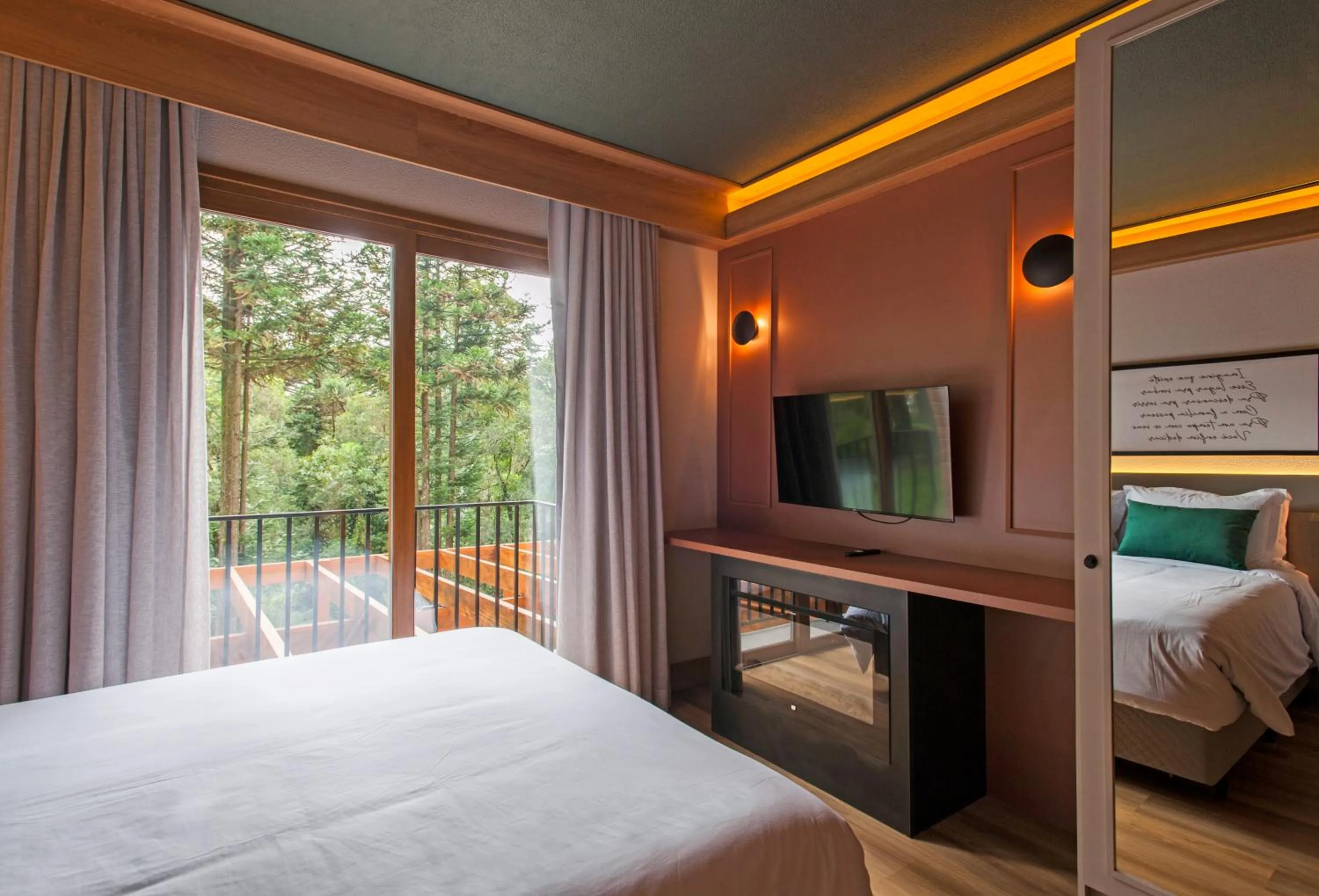 Communal lounge/ TV room, Bed in Poehma Lago Negro by Livá OFICIAL