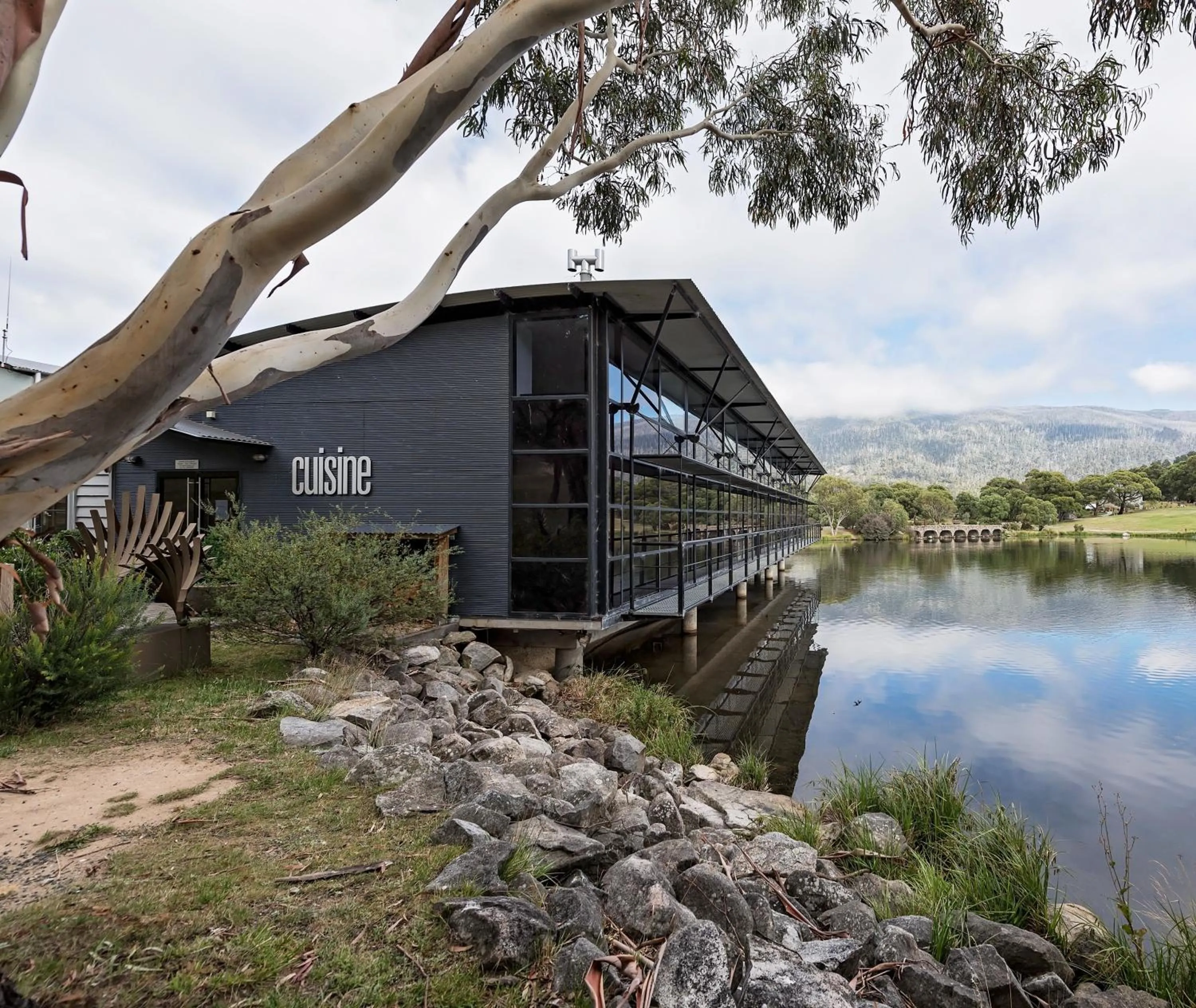 Restaurant/places to eat in Oaks Lake Crackenback Resort