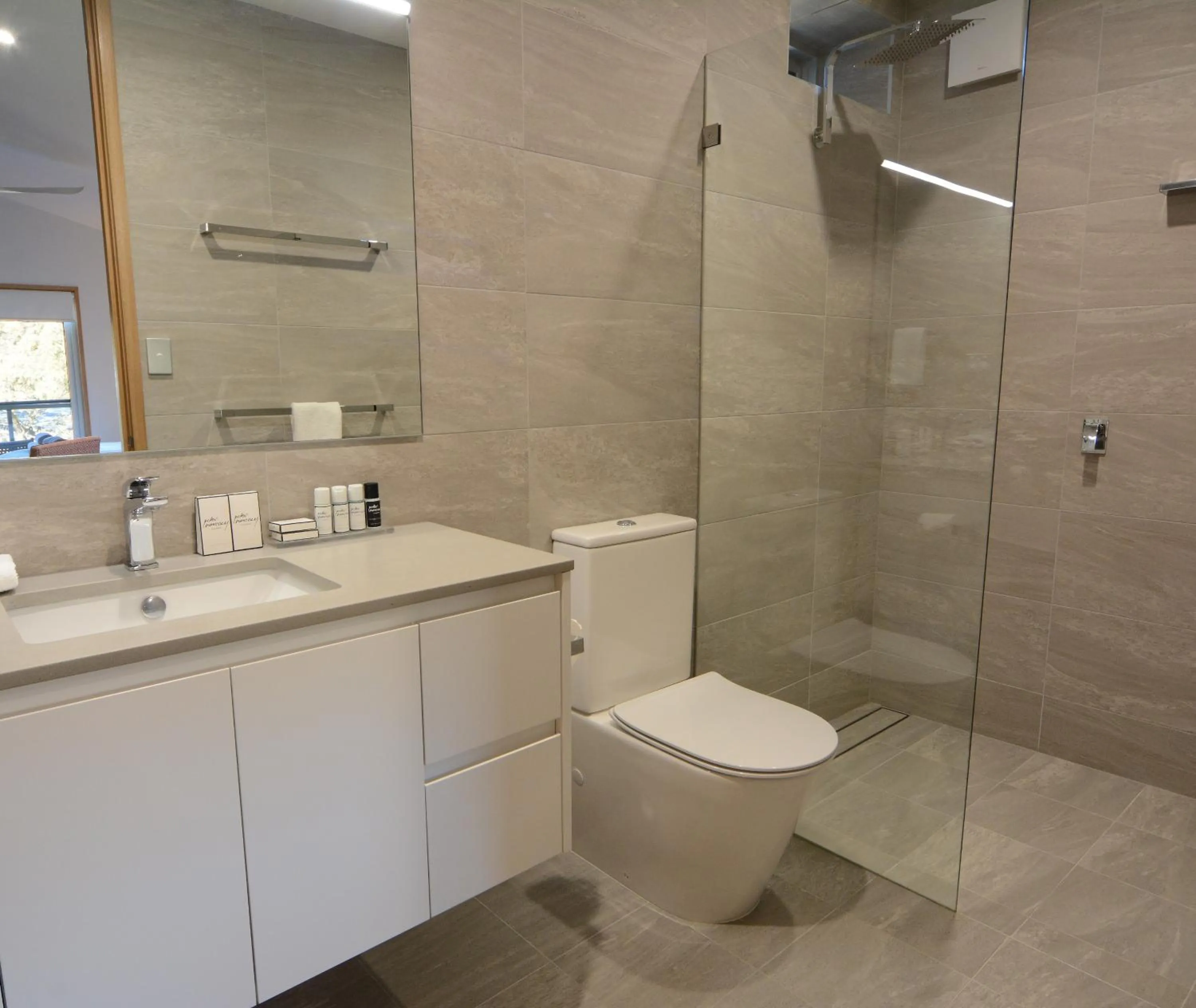 Shower in Oaks Lake Crackenback Resort