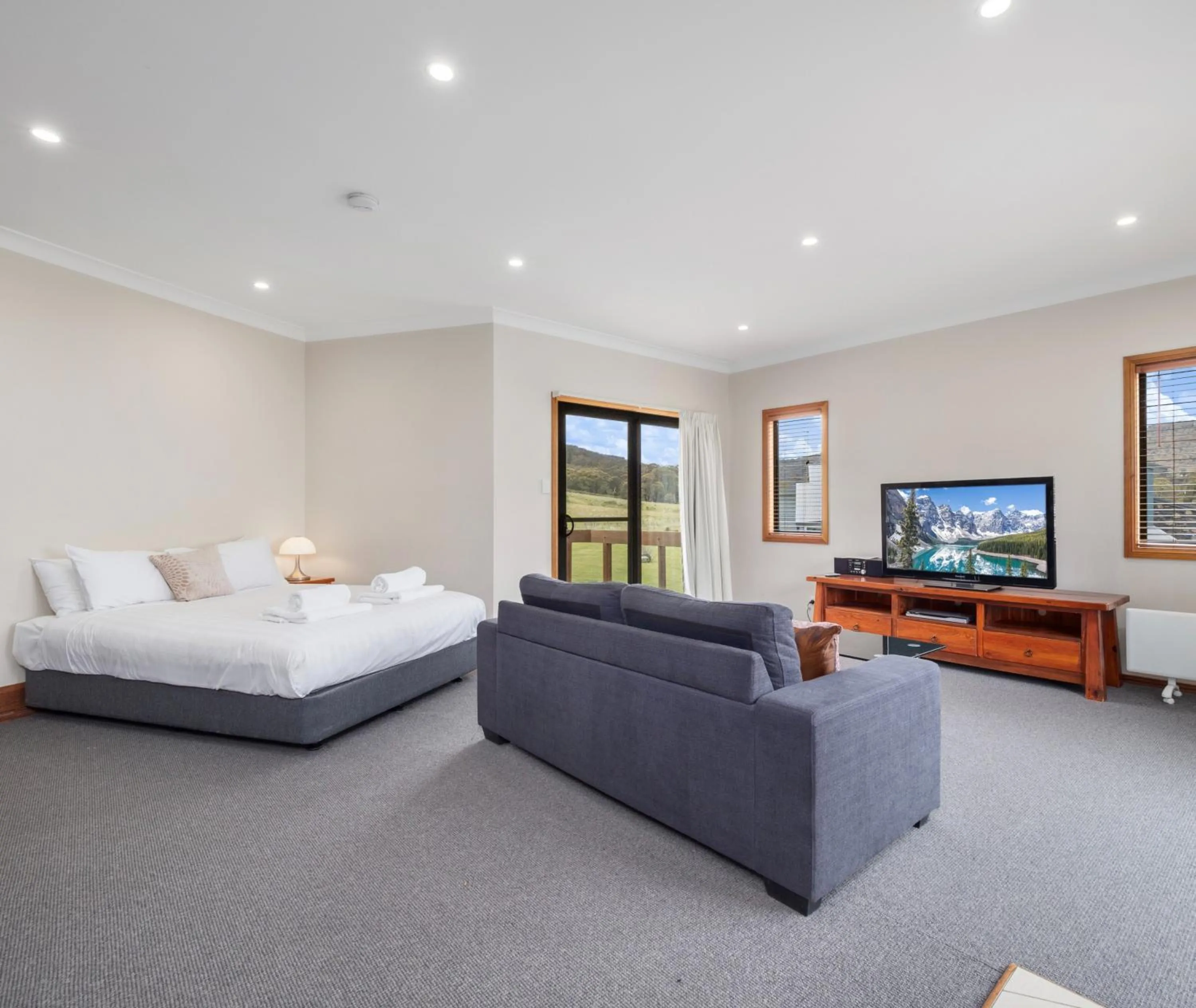 Bed in Oaks Lake Crackenback Resort