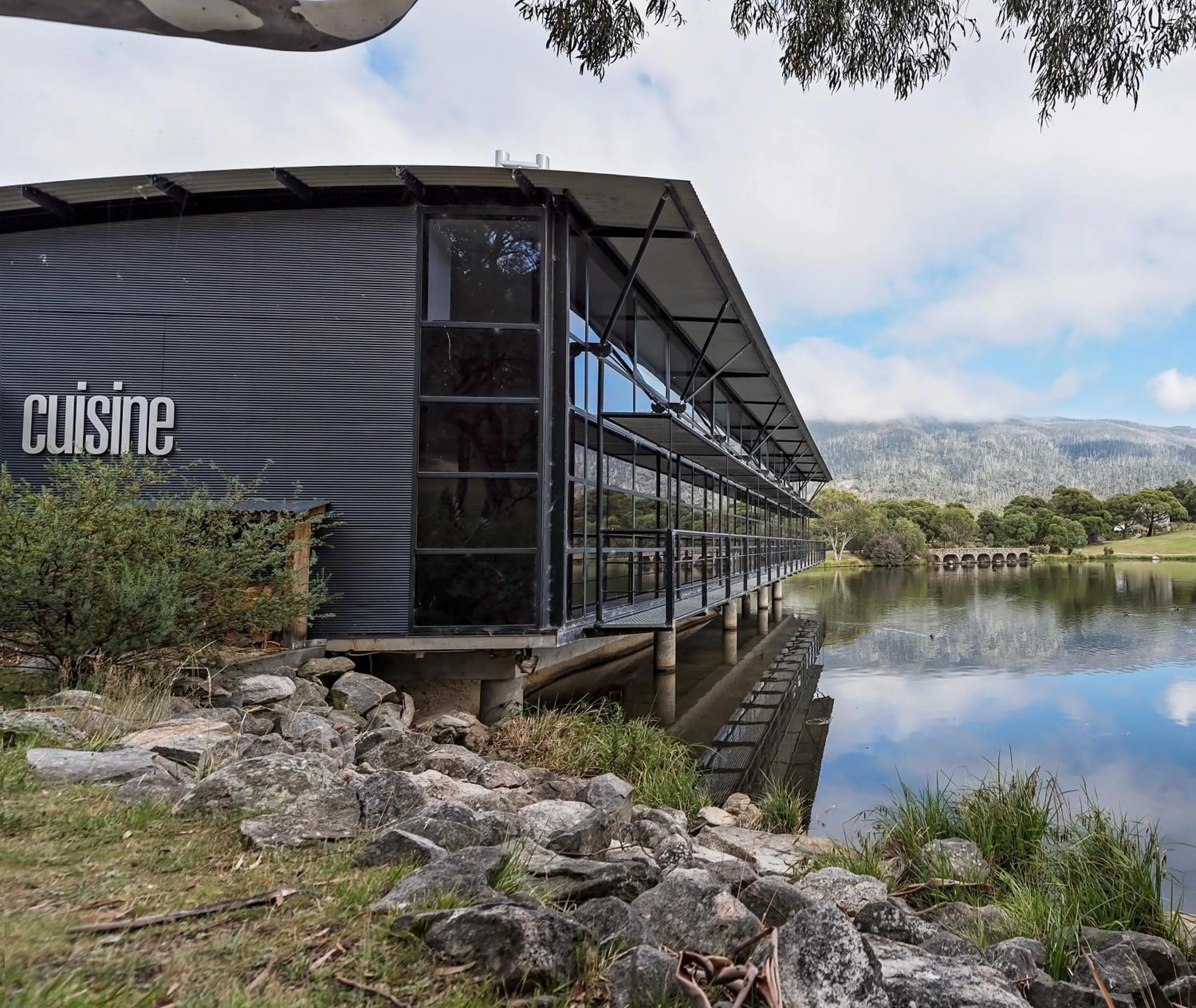 Restaurant/places to eat in Oaks Lake Crackenback Resort