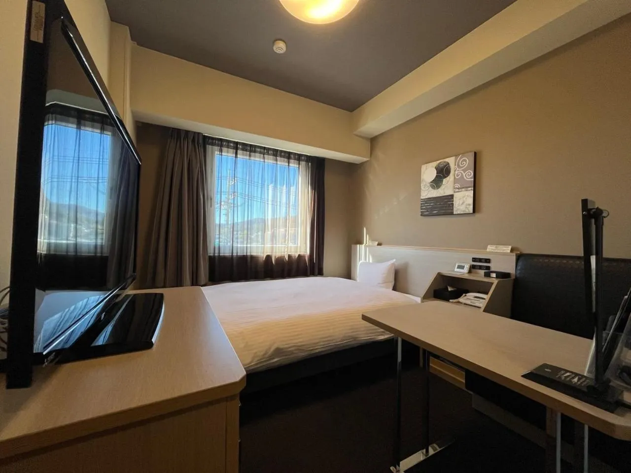 Photo of the whole room, Bed in Hotel Route Inn Isehara Ooyama Inter -Kokudo 246 Gou-
