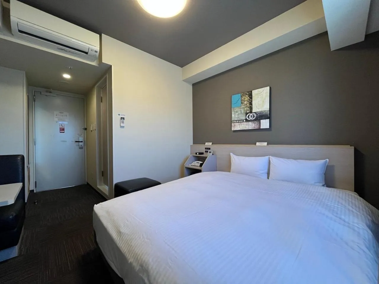 Photo of the whole room, Bed in Hotel Route Inn Isehara Ooyama Inter -Kokudo 246 Gou-