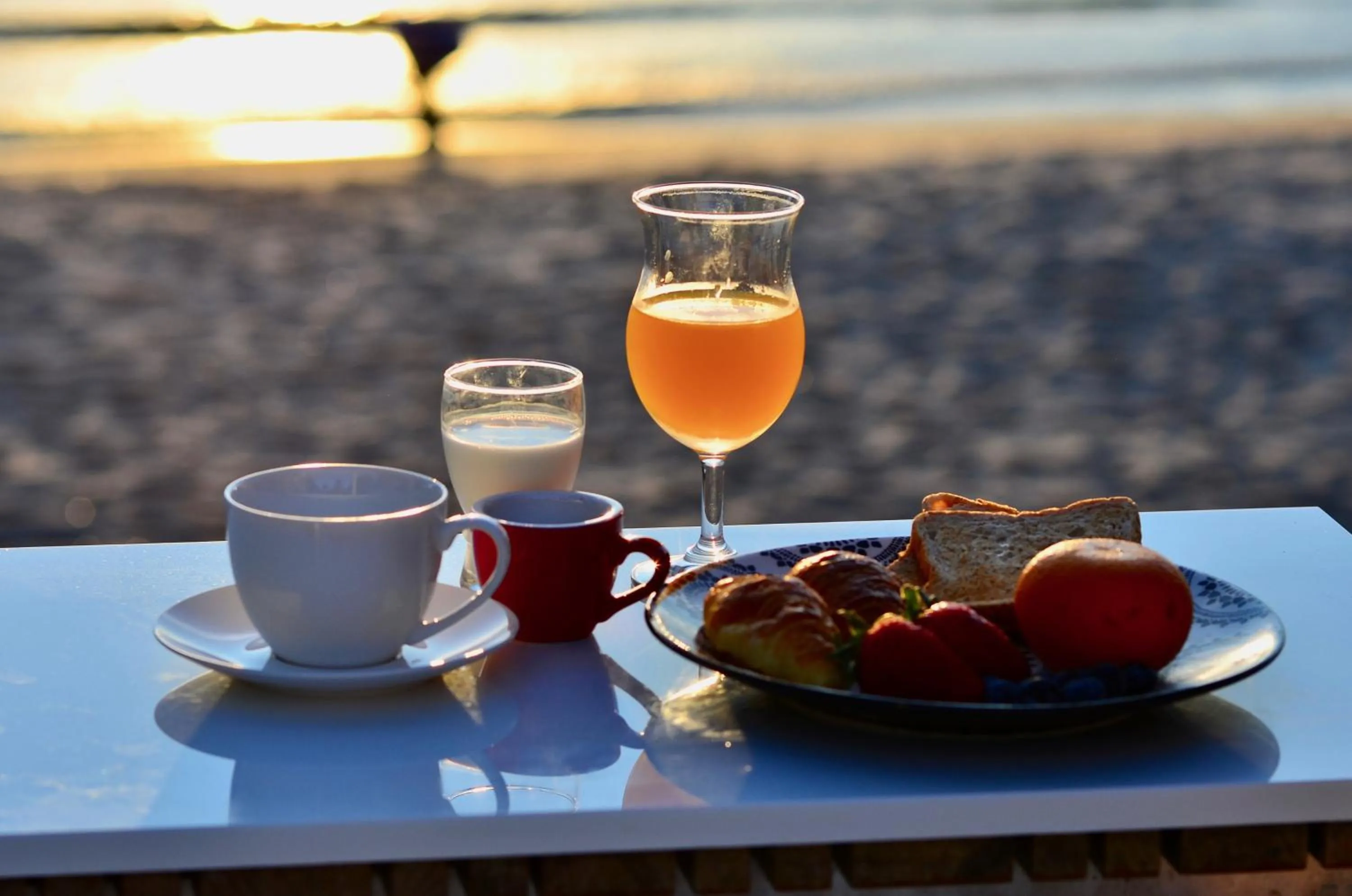 Food and drinks in Sanae Beach Hua Hin