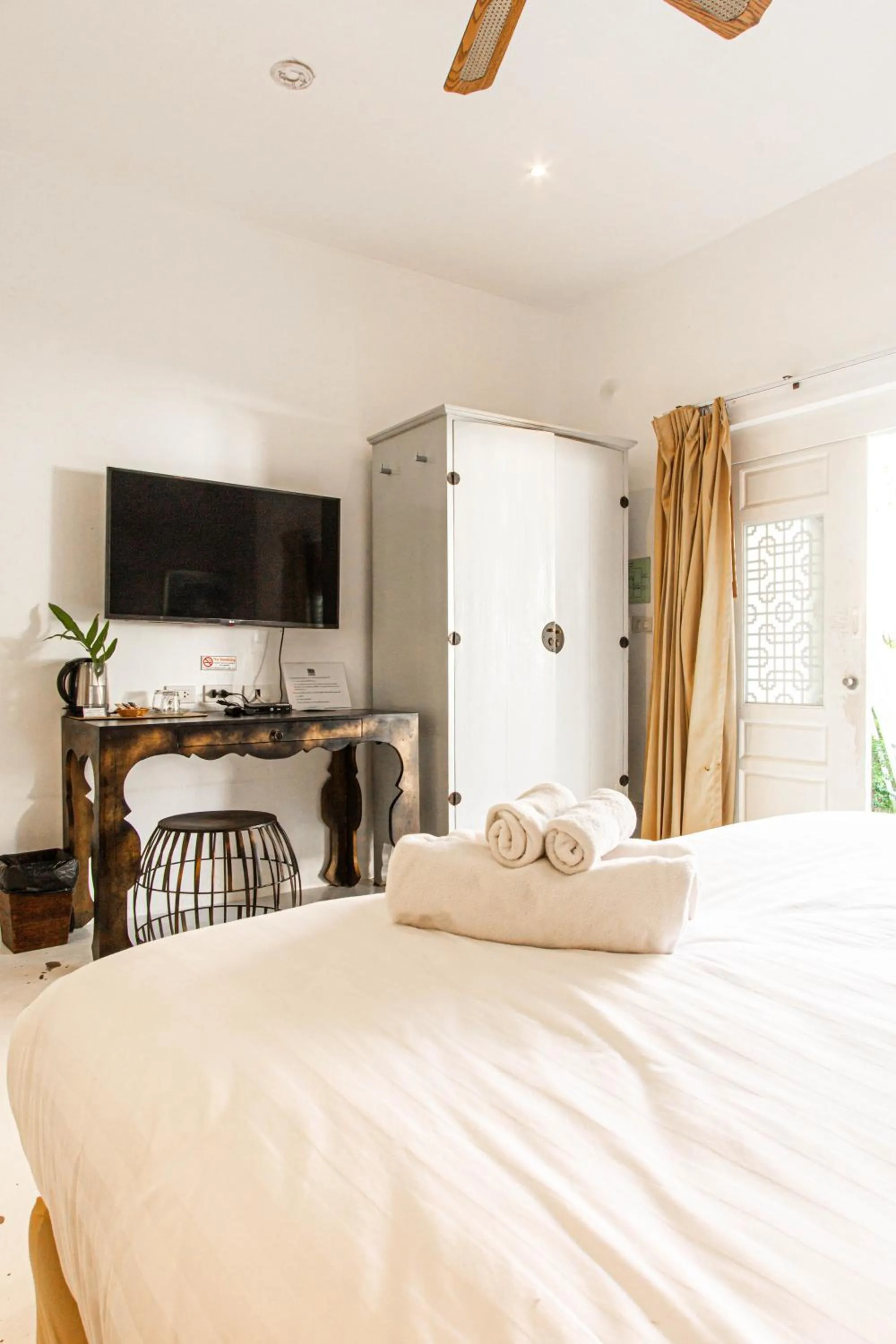 Bed in Sanae Beach Hua Hin