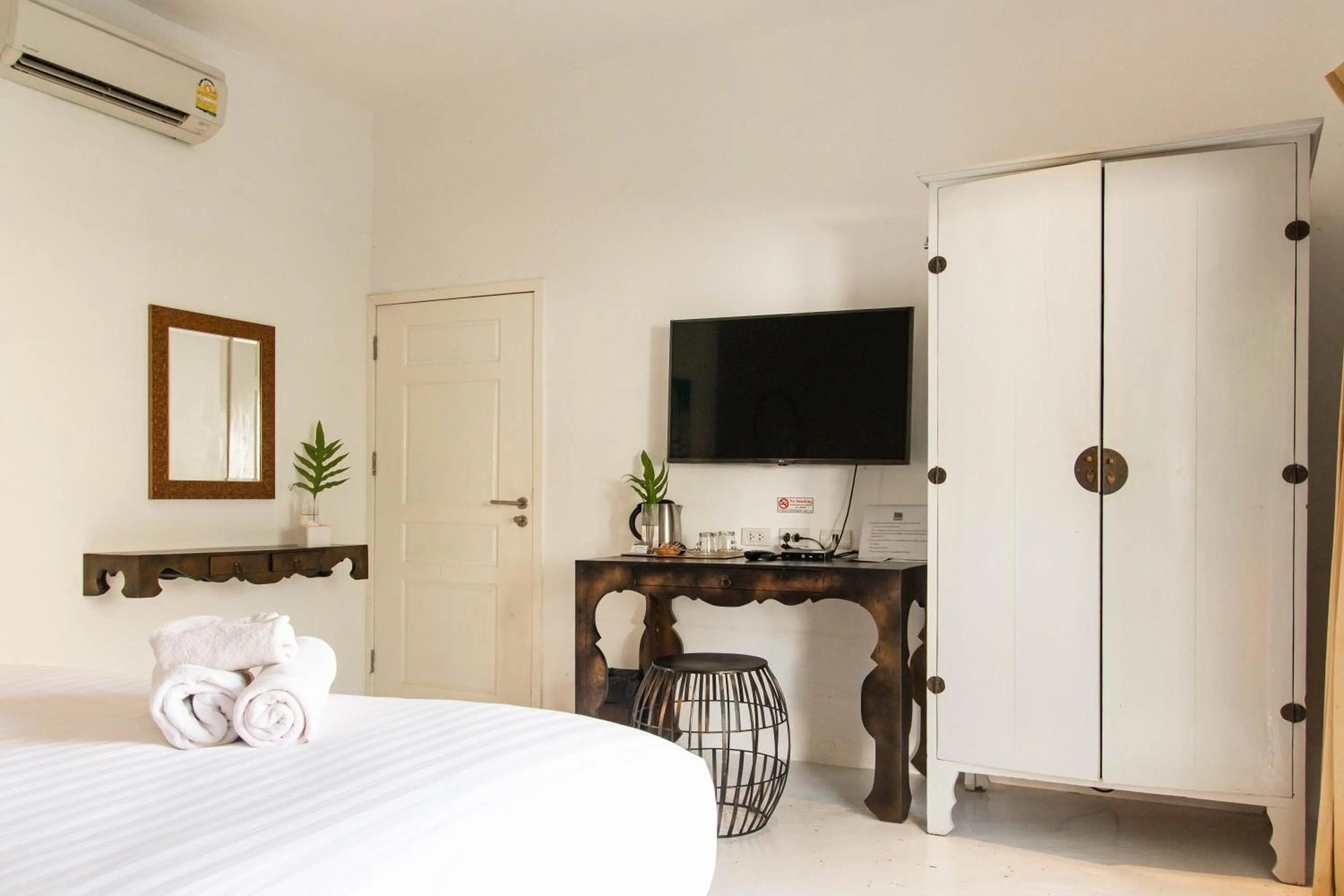 Bed in Sanae Beach Hua Hin