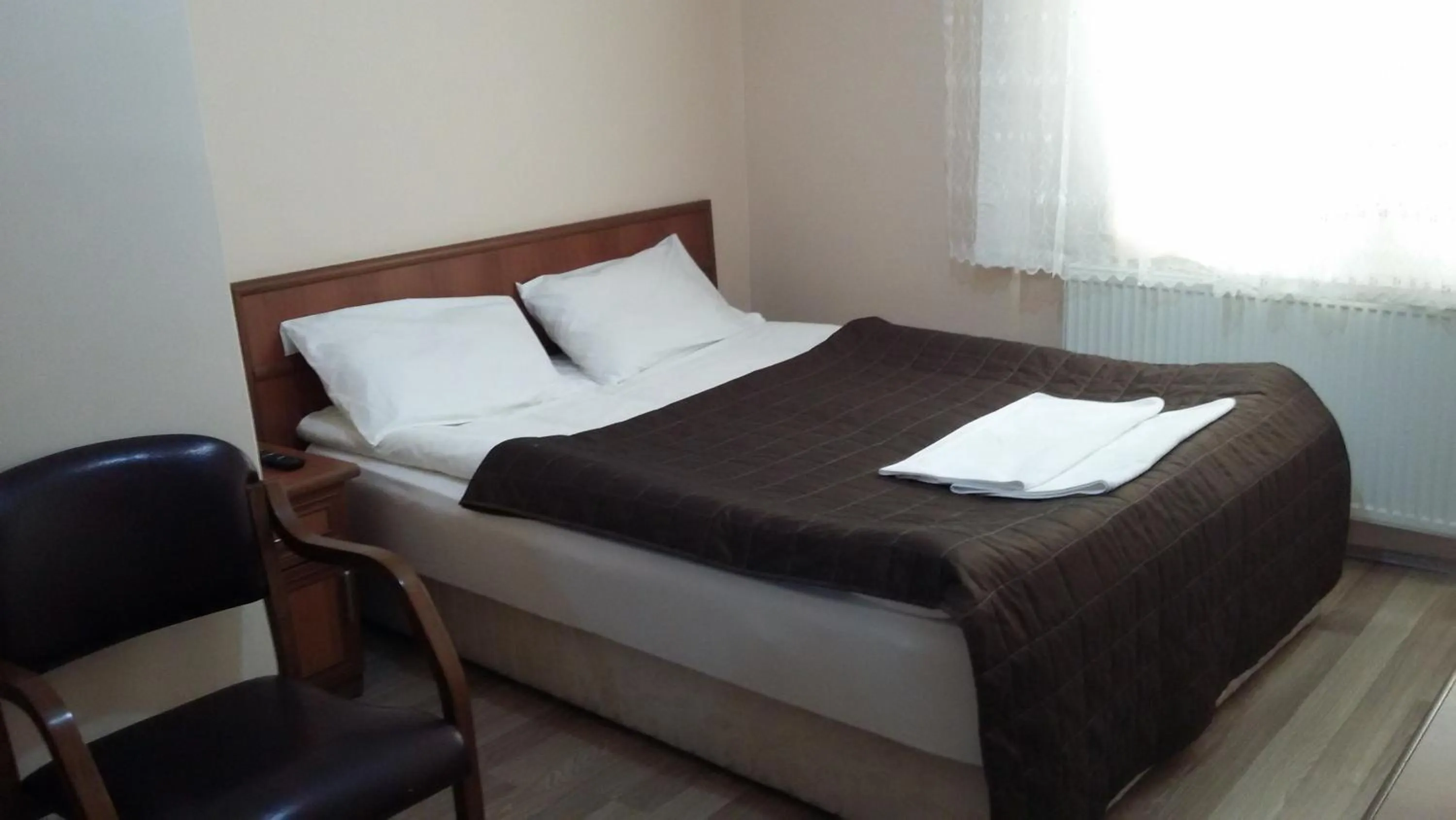 Bedroom, Bed in Hotel Kervansaray