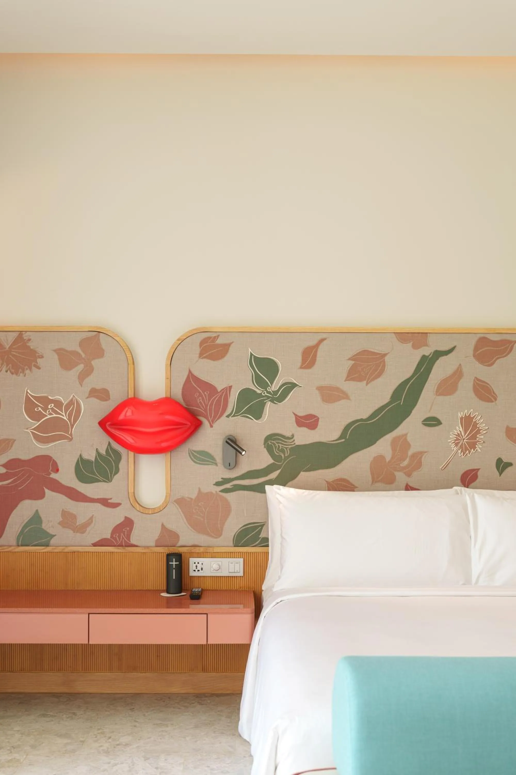 Bedroom, Bed in The Standard, Pattaya Na Jomtien