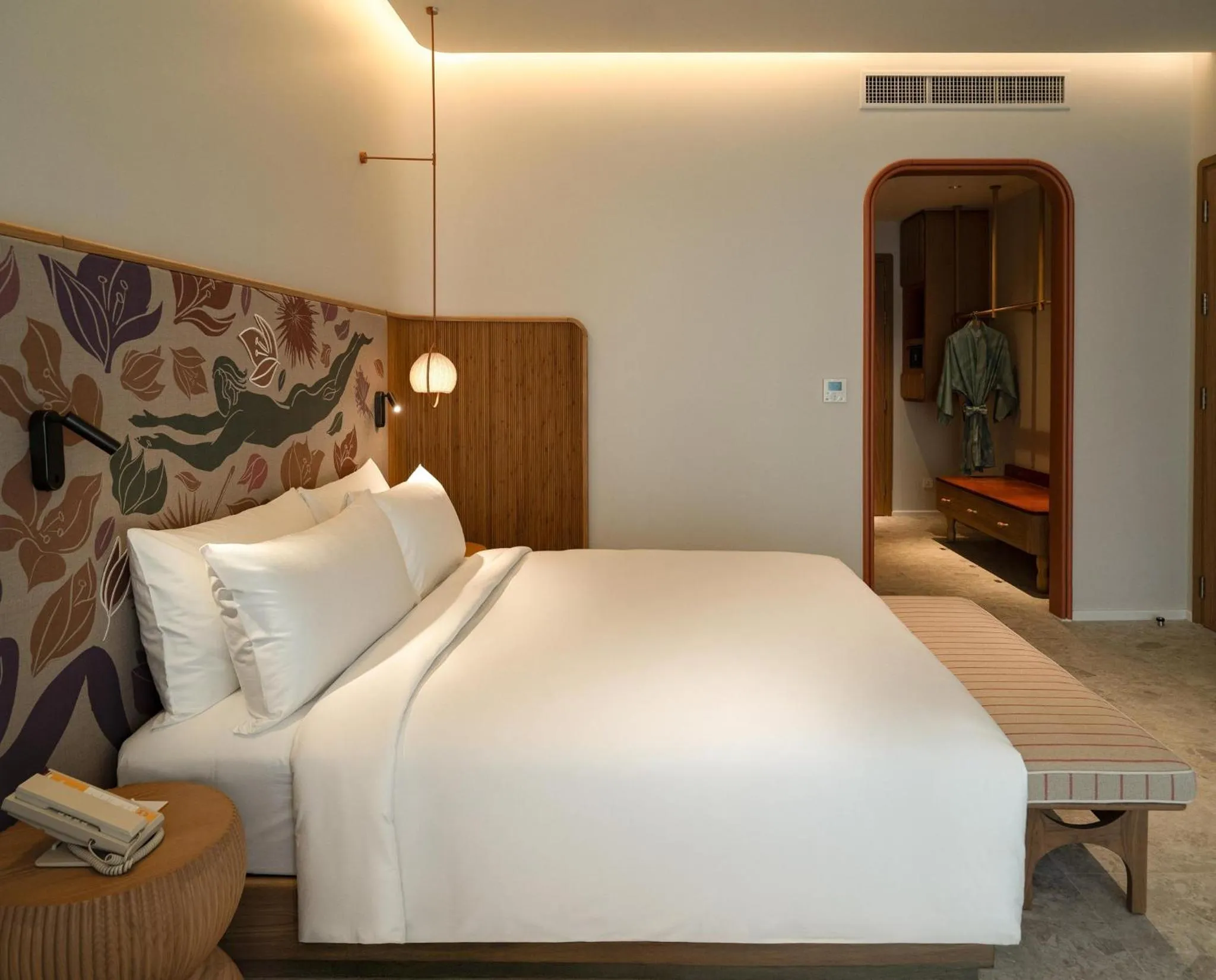 Photo of the whole room, Bed in The Standard, Pattaya Na Jomtien