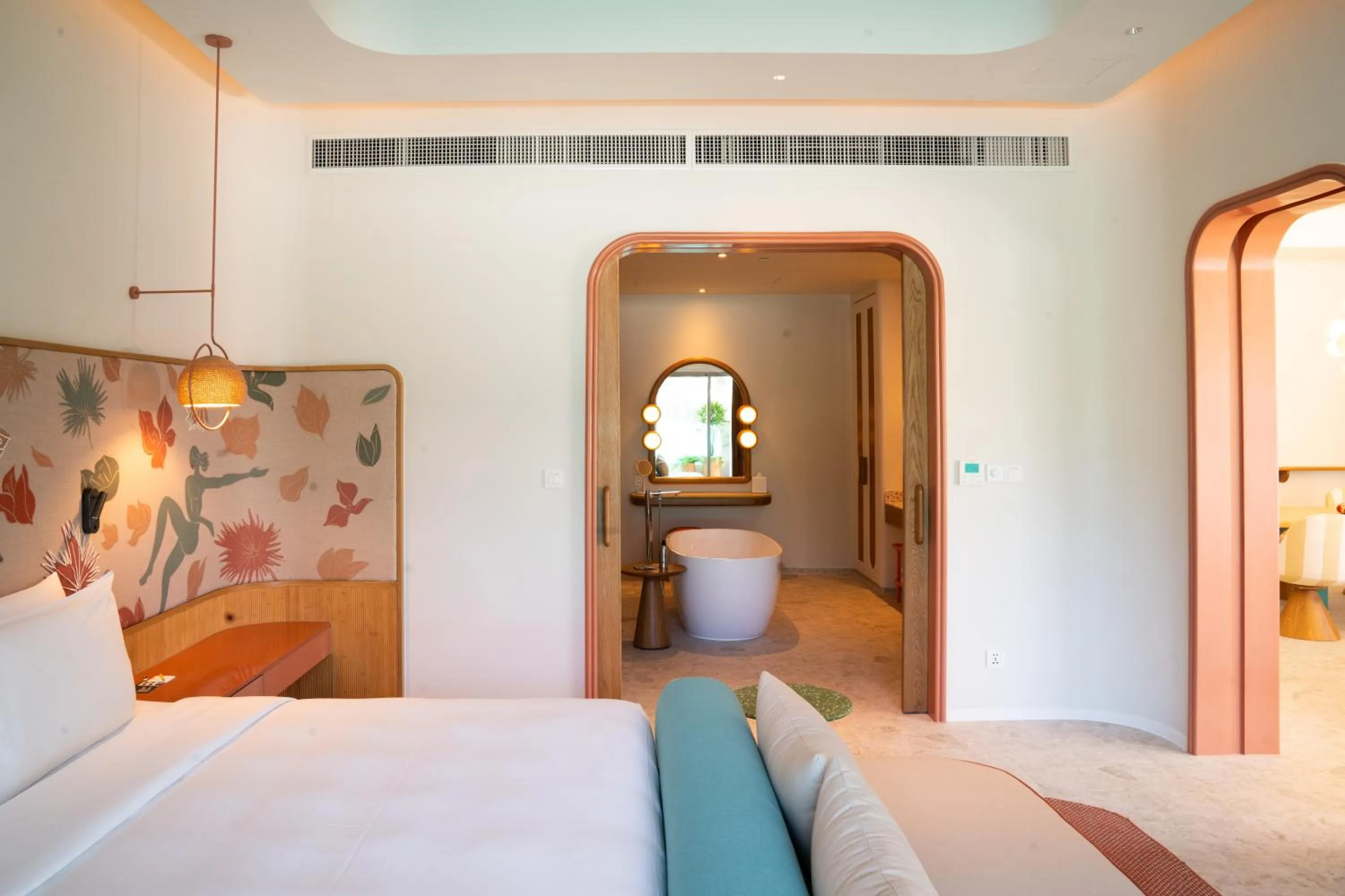 Bedroom, Bed in The Standard, Pattaya Na Jomtien