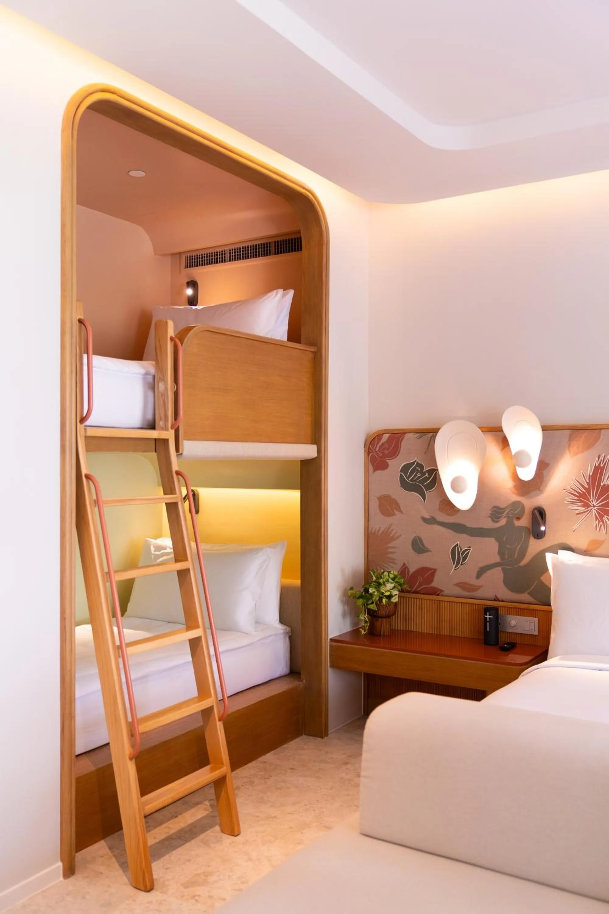 bunk bed, Bed in The Standard, Pattaya Na Jomtien