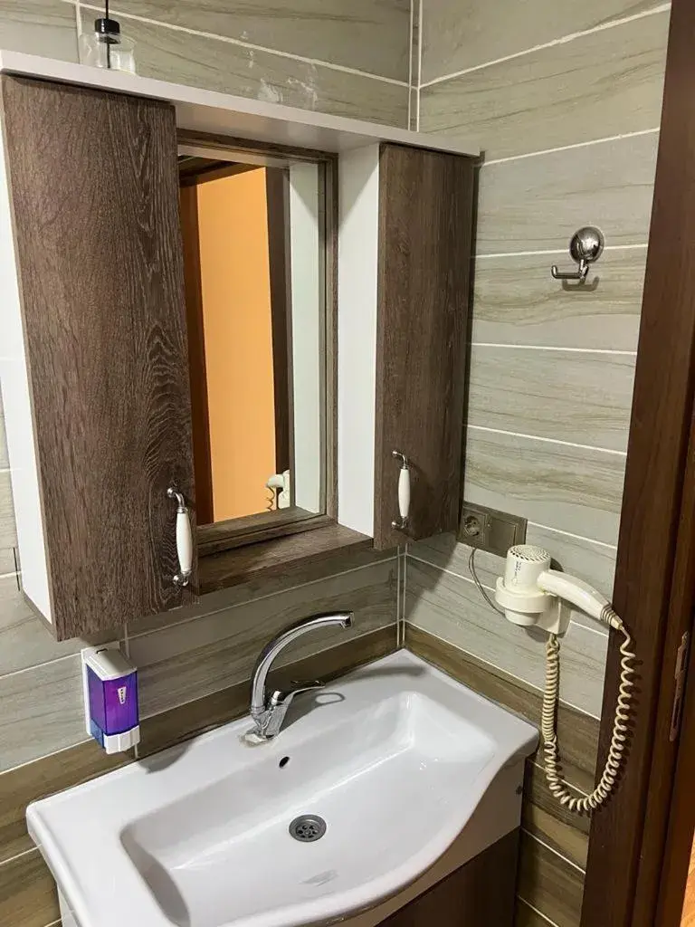 Deluxe Triple Room in Sanli Hotel Hammam & SPA Deluxe Triple Room in Sanli Hotel Hammam & SPA