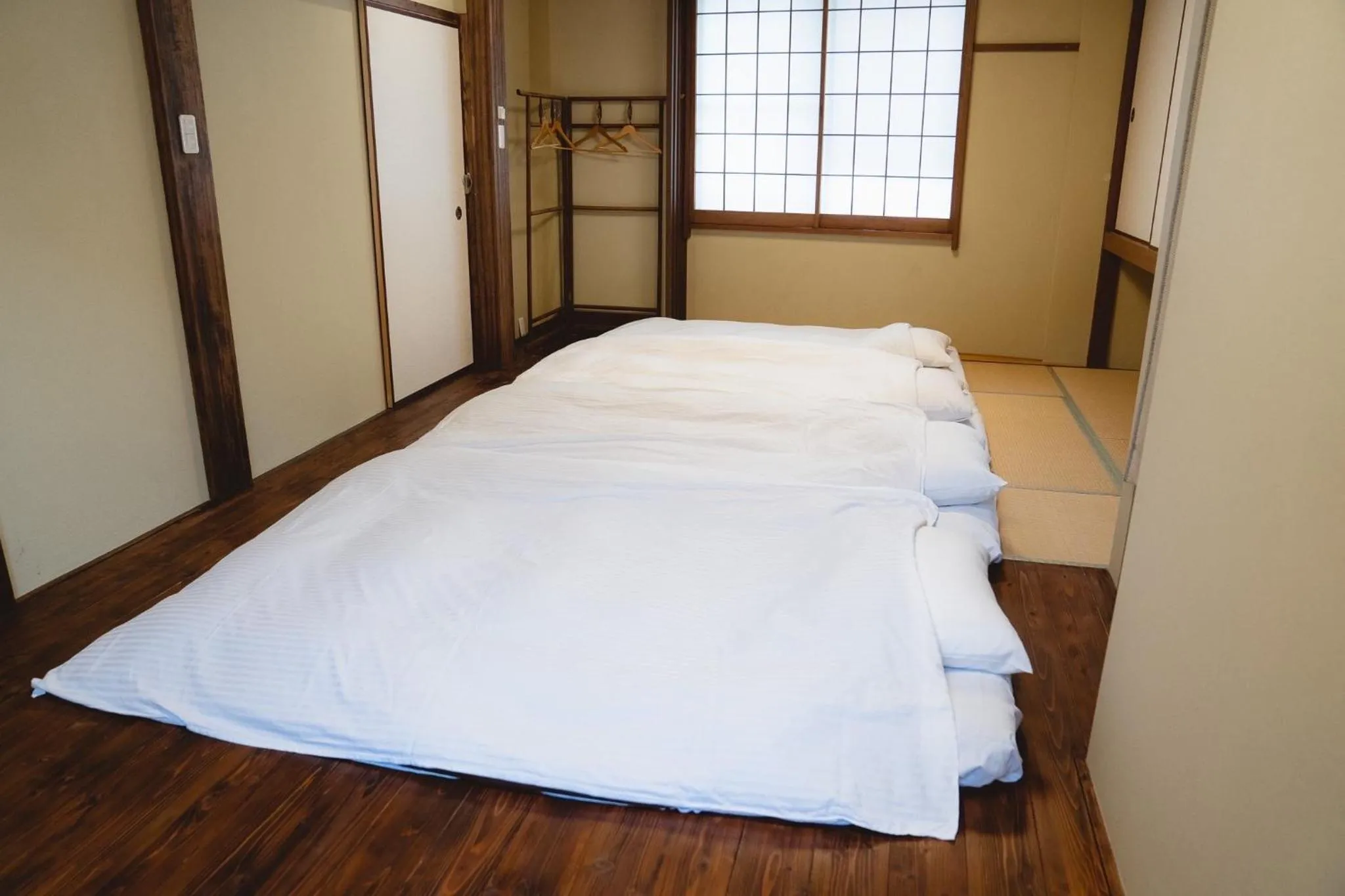 Bed in Kyo no Yado Sangen Ninenzaka