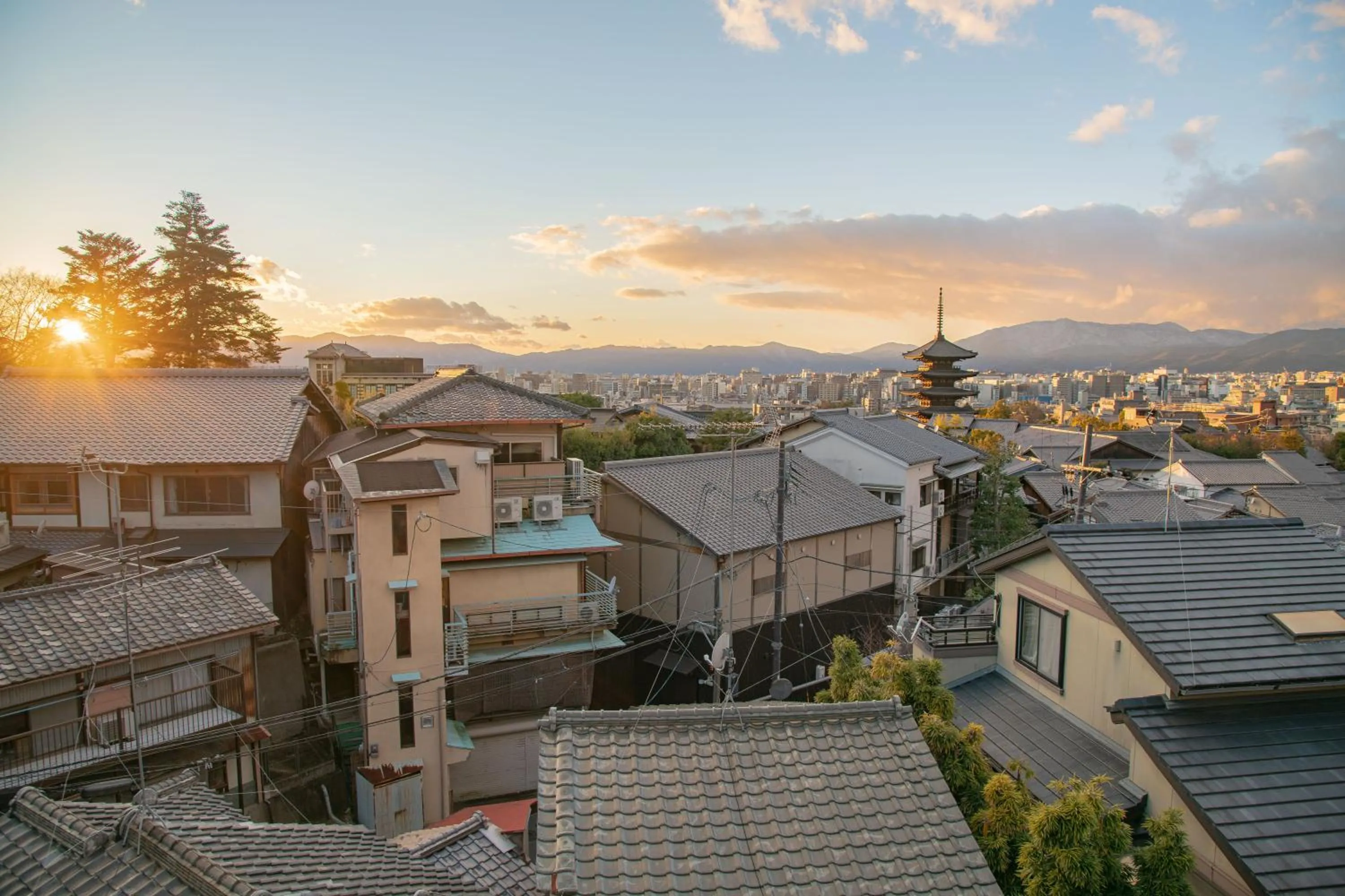 Sunset in Kyo no Yado Sangen Ninenzaka