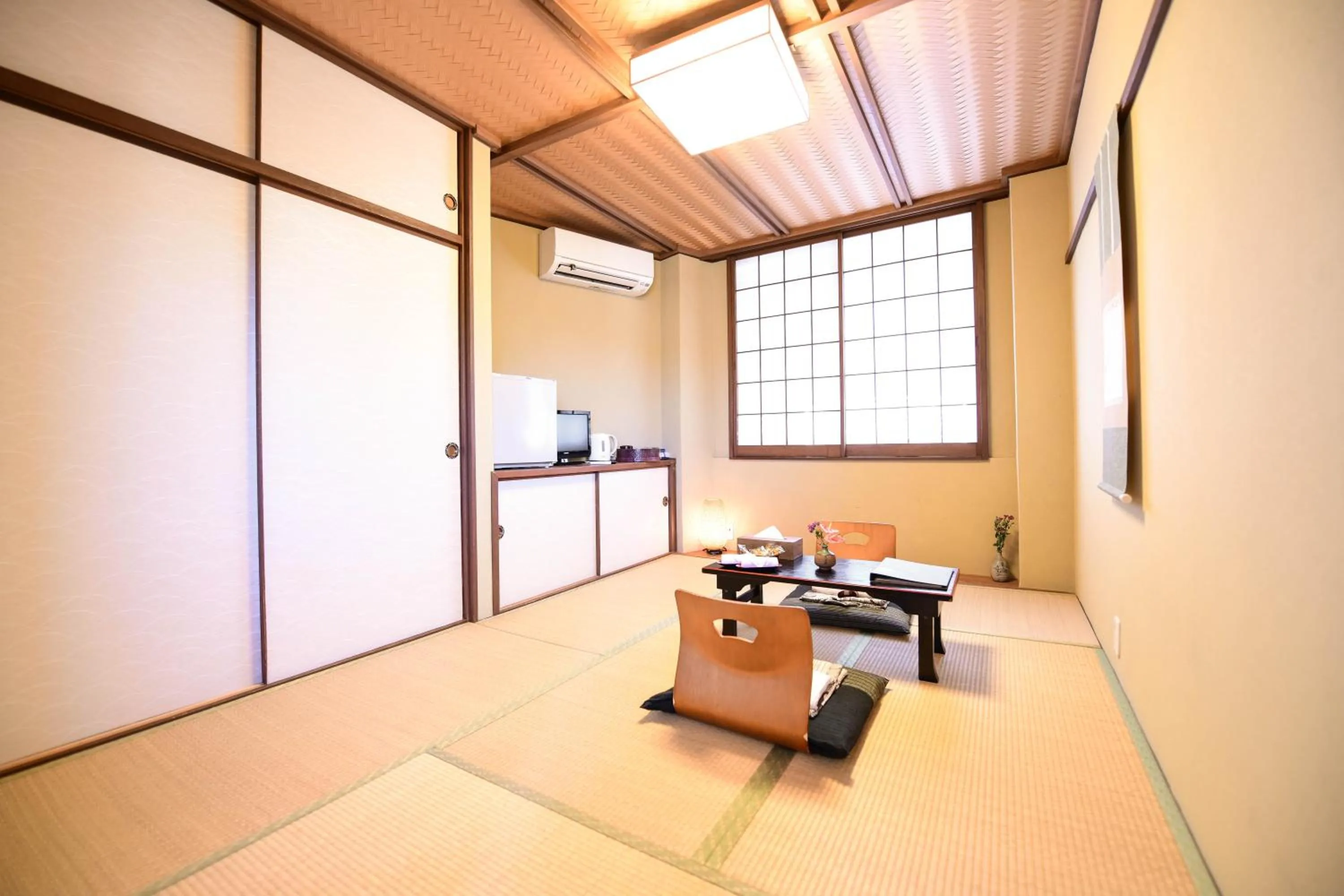 Living room in Kyo no Yado Sangen Ninenzaka
