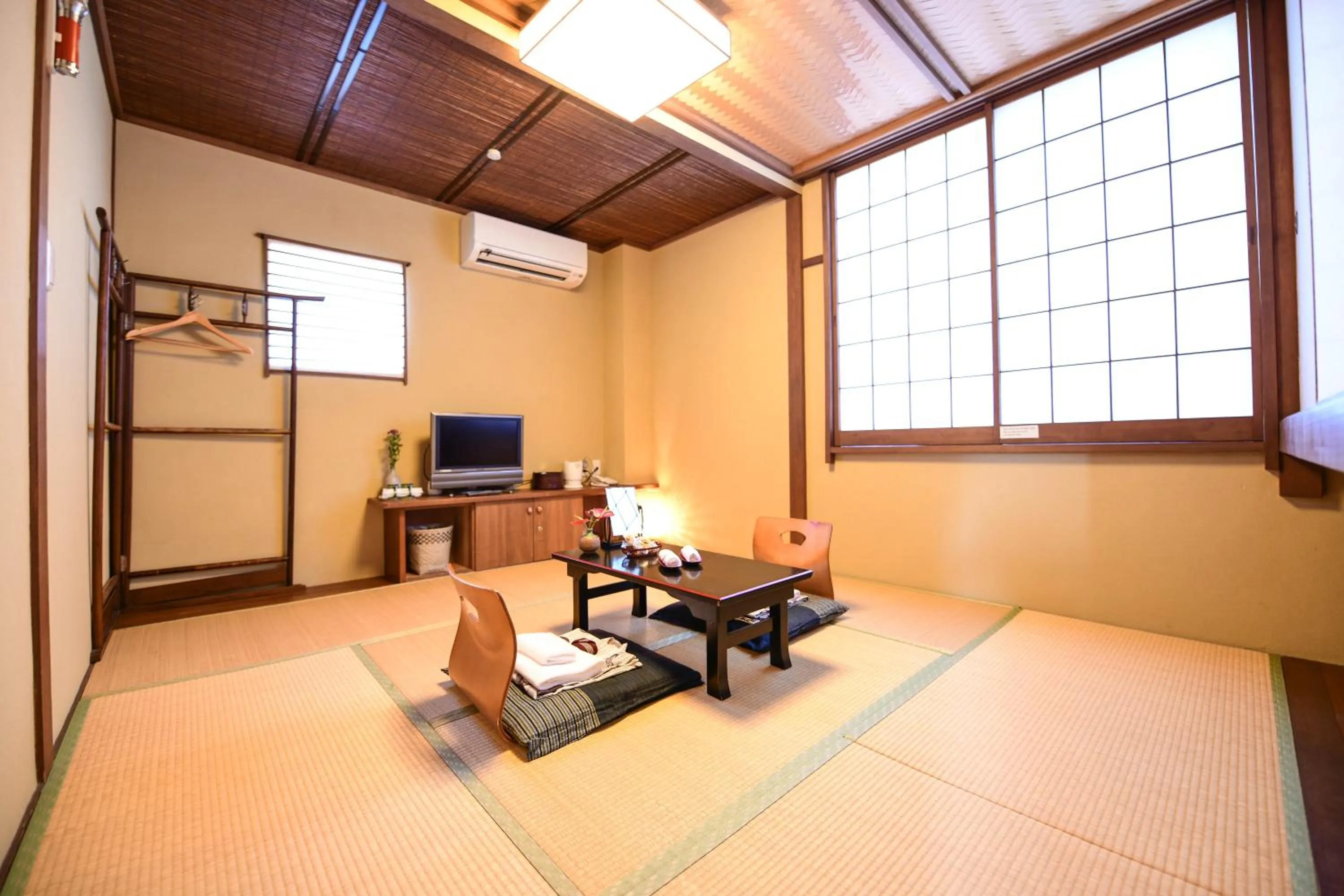 Living room in Kyo no Yado Sangen Ninenzaka