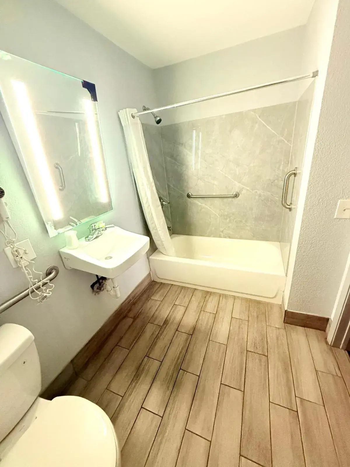 King Room - Disability Access in Vip inn and suites King Room - Disability Access in Vip inn and suites