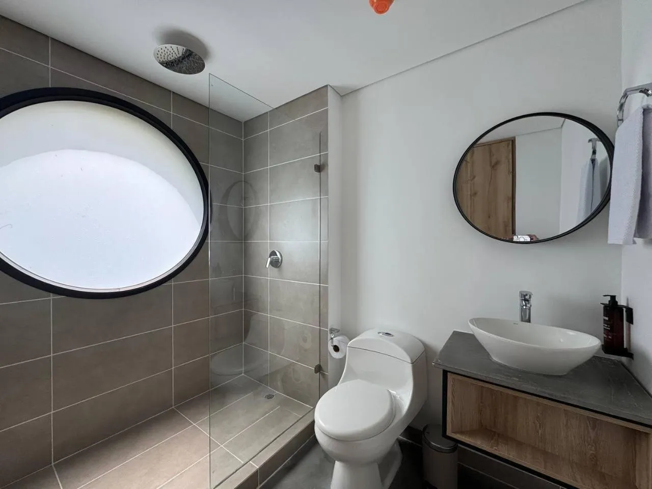 Shower in Akela Park Hotel