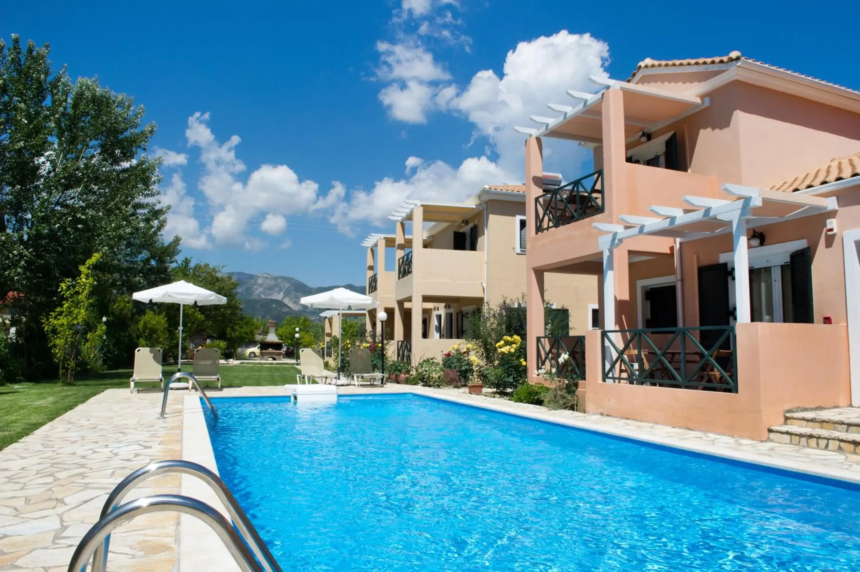Heliotropia Houses Heliotropia Houses