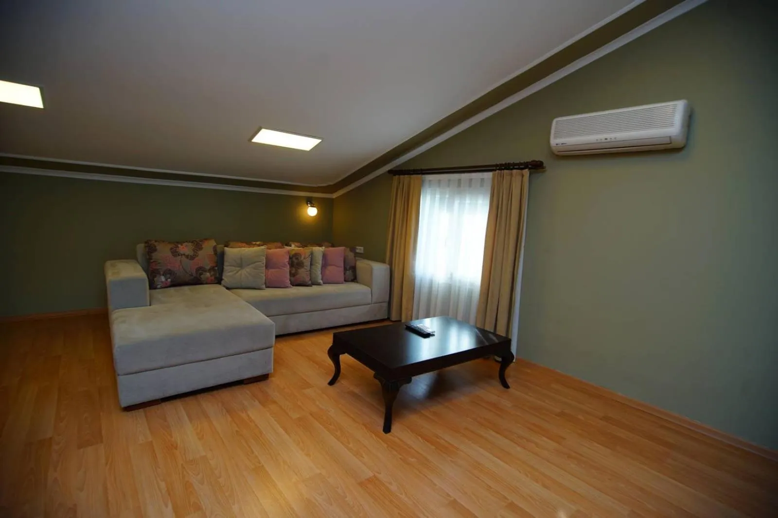 Seating area, Bed in Urla Zeytin Hotel