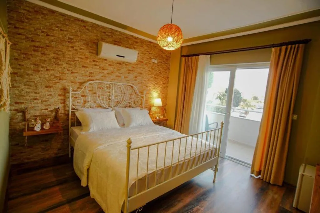 Bed in Urla Zeytin Hotel