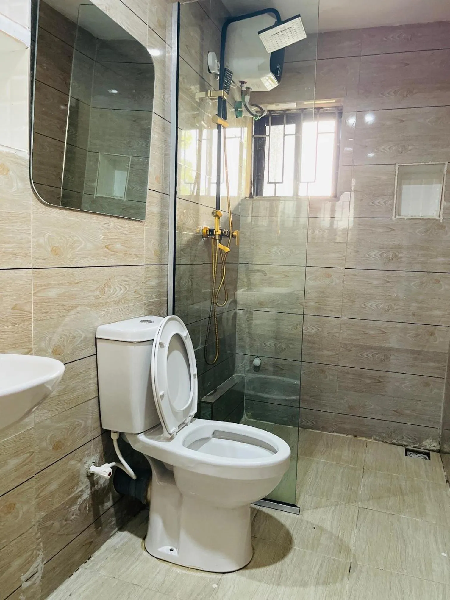 Toilet in Hotel Padelia Apartment Airport Road Lagos
