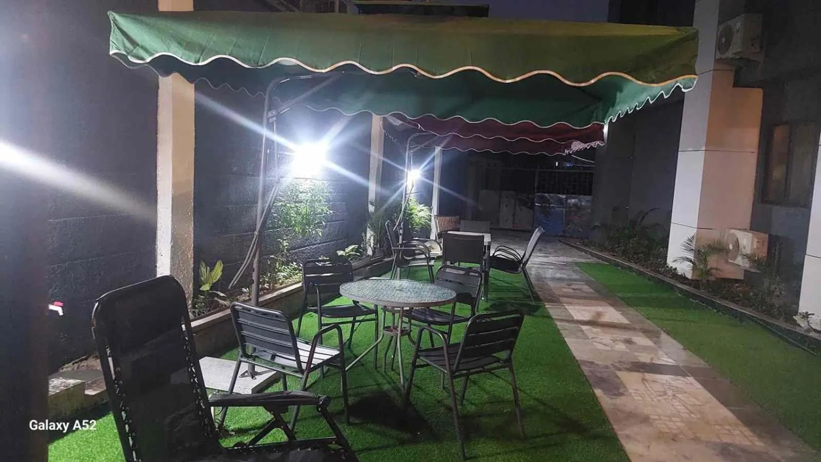 Restaurant/places to eat in Hotel Padelia Apartment Airport Road Lagos