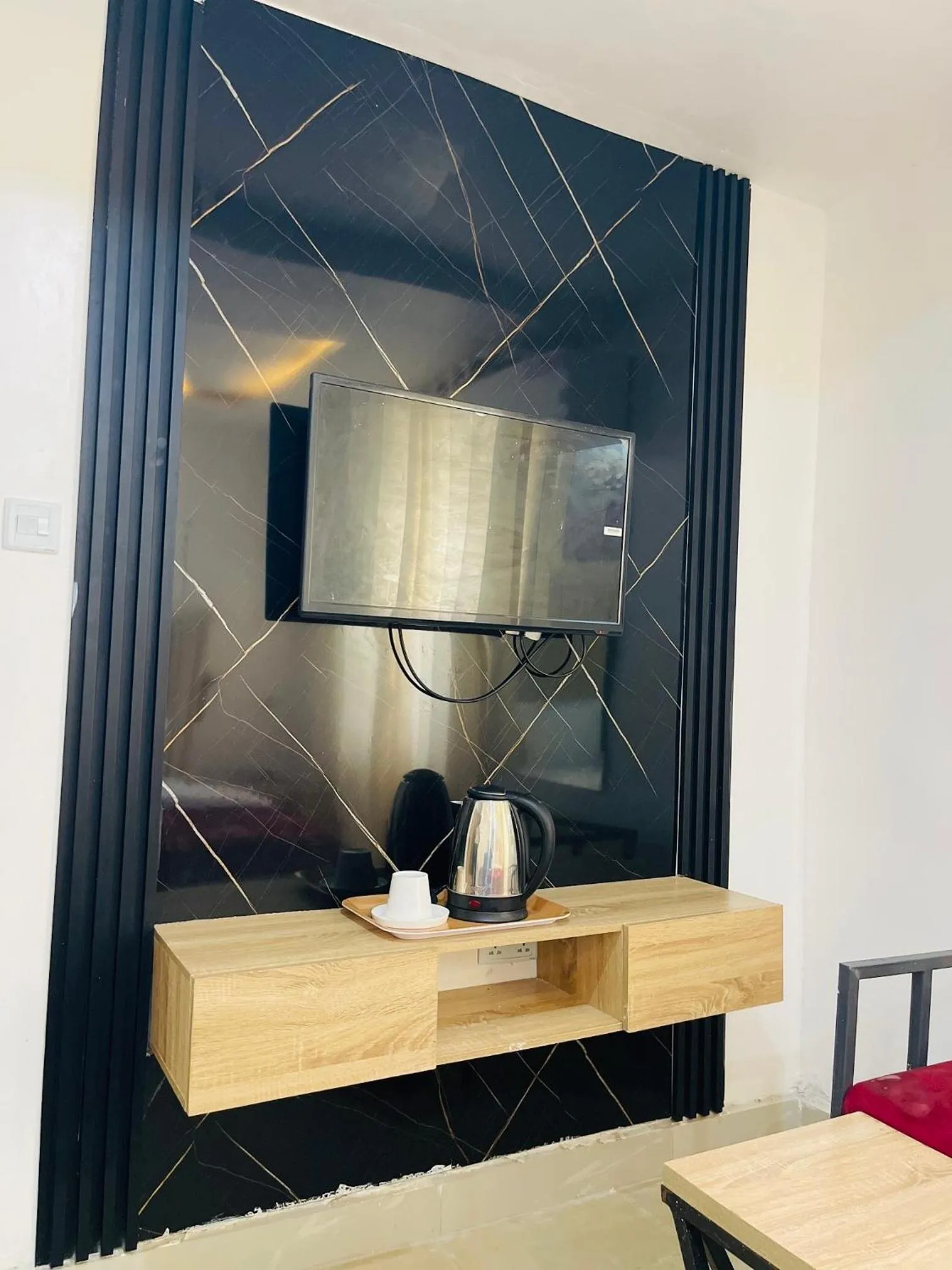 TV and multimedia, Bed in Hotel Padelia Apartment Airport Road Lagos