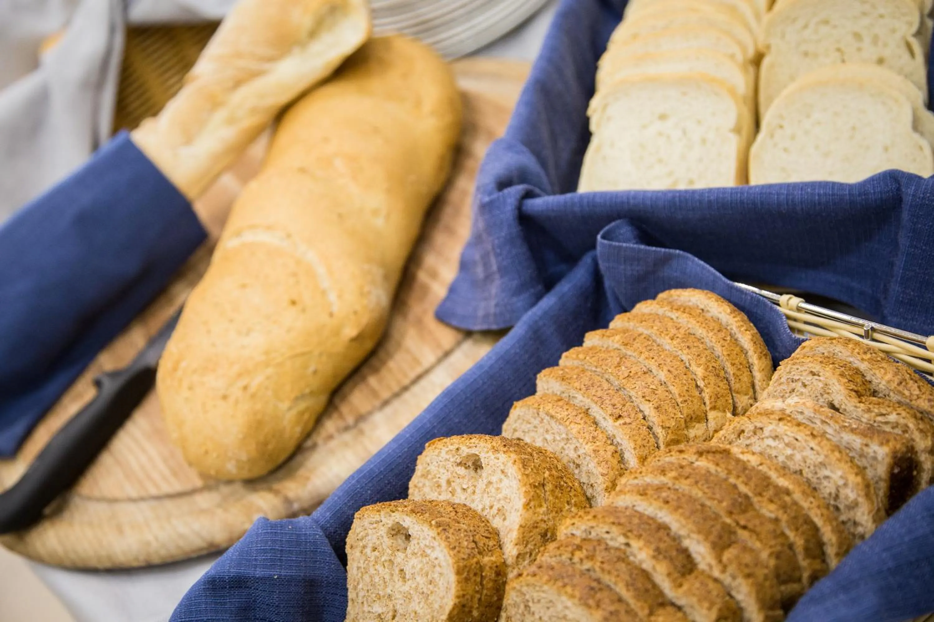 Buffet breakfast in Hotel Du Parc