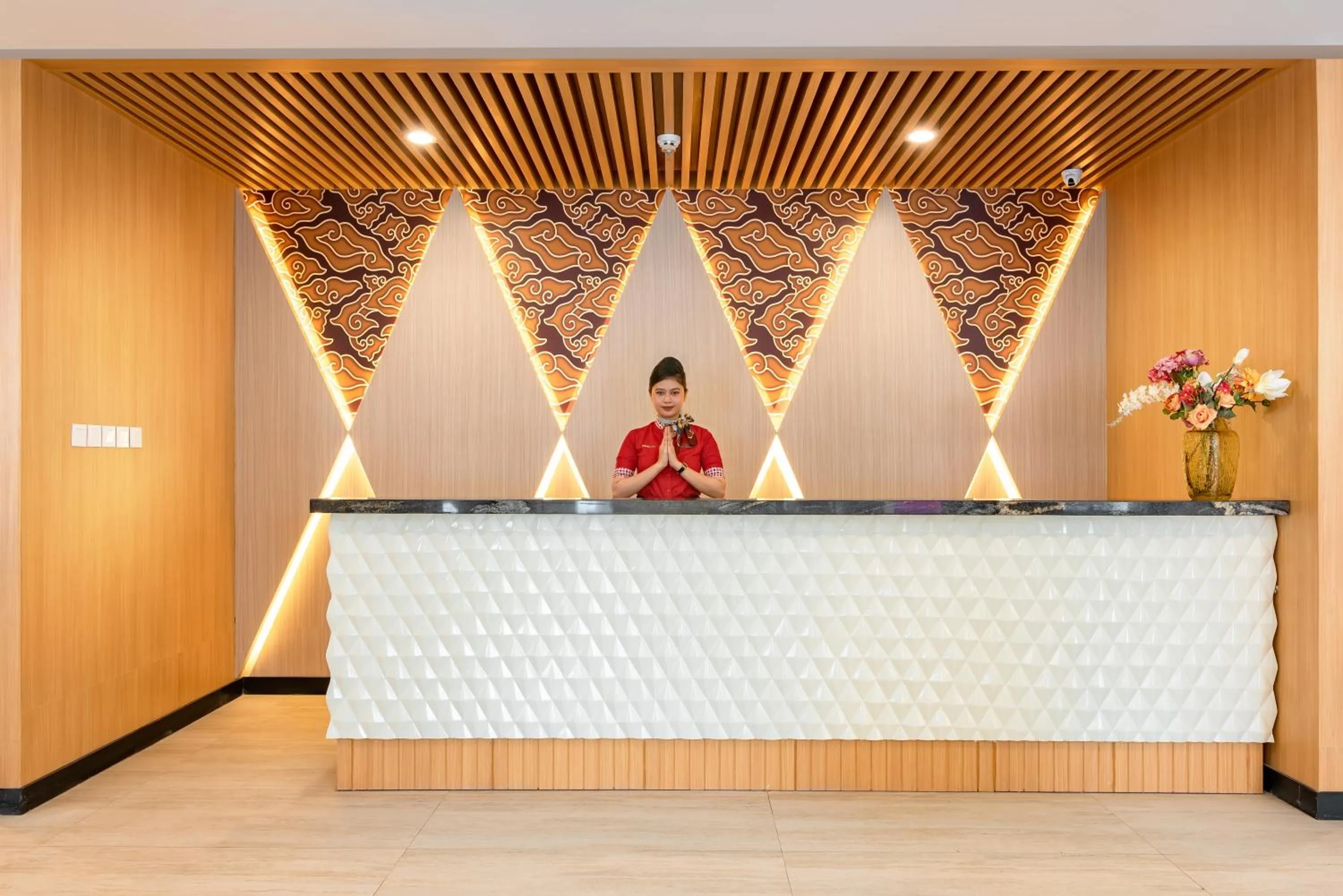 Lobby or reception in d'primahotel Bandar Balikpapan