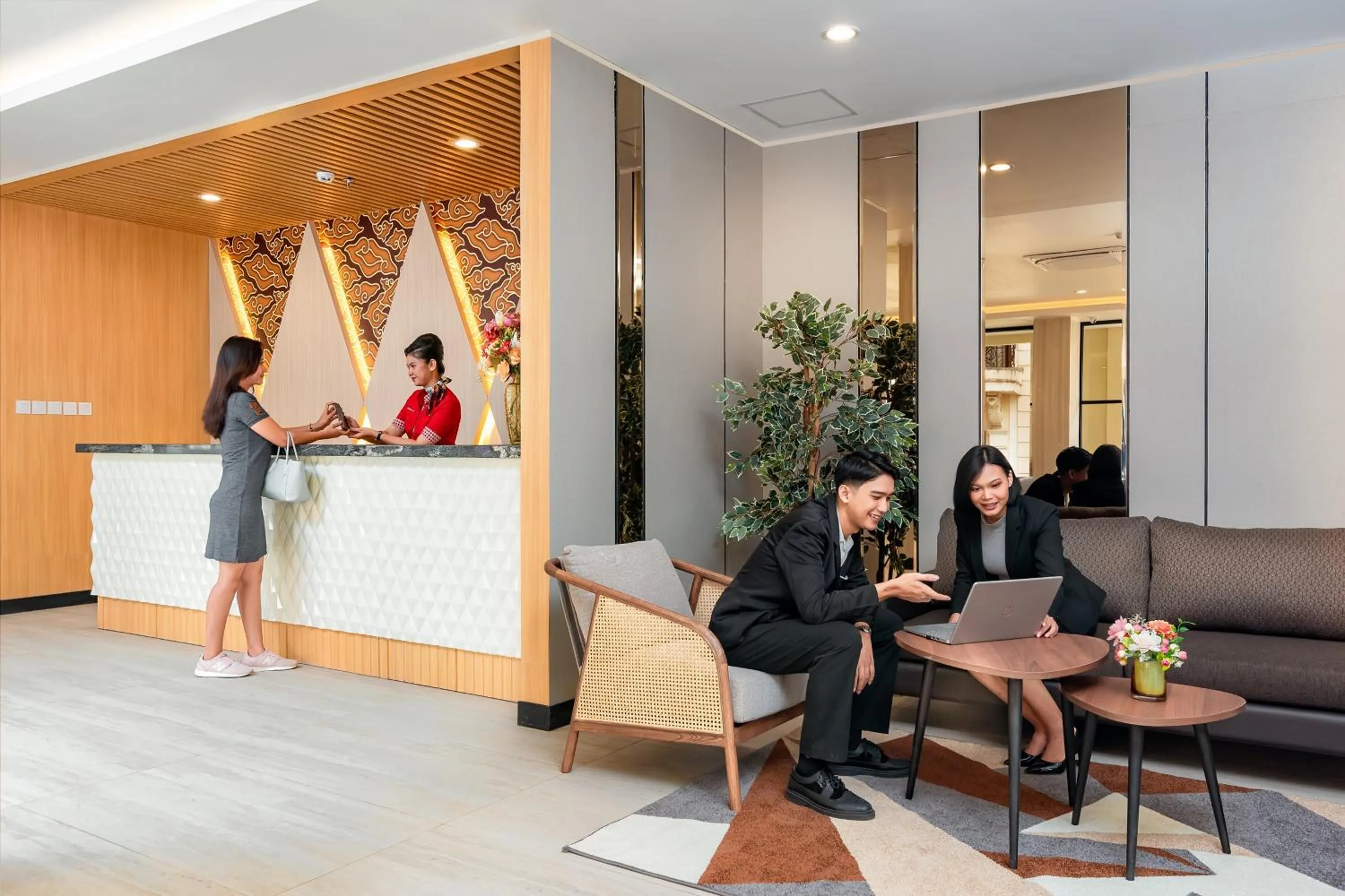 Lobby or reception in d'primahotel Bandar Balikpapan