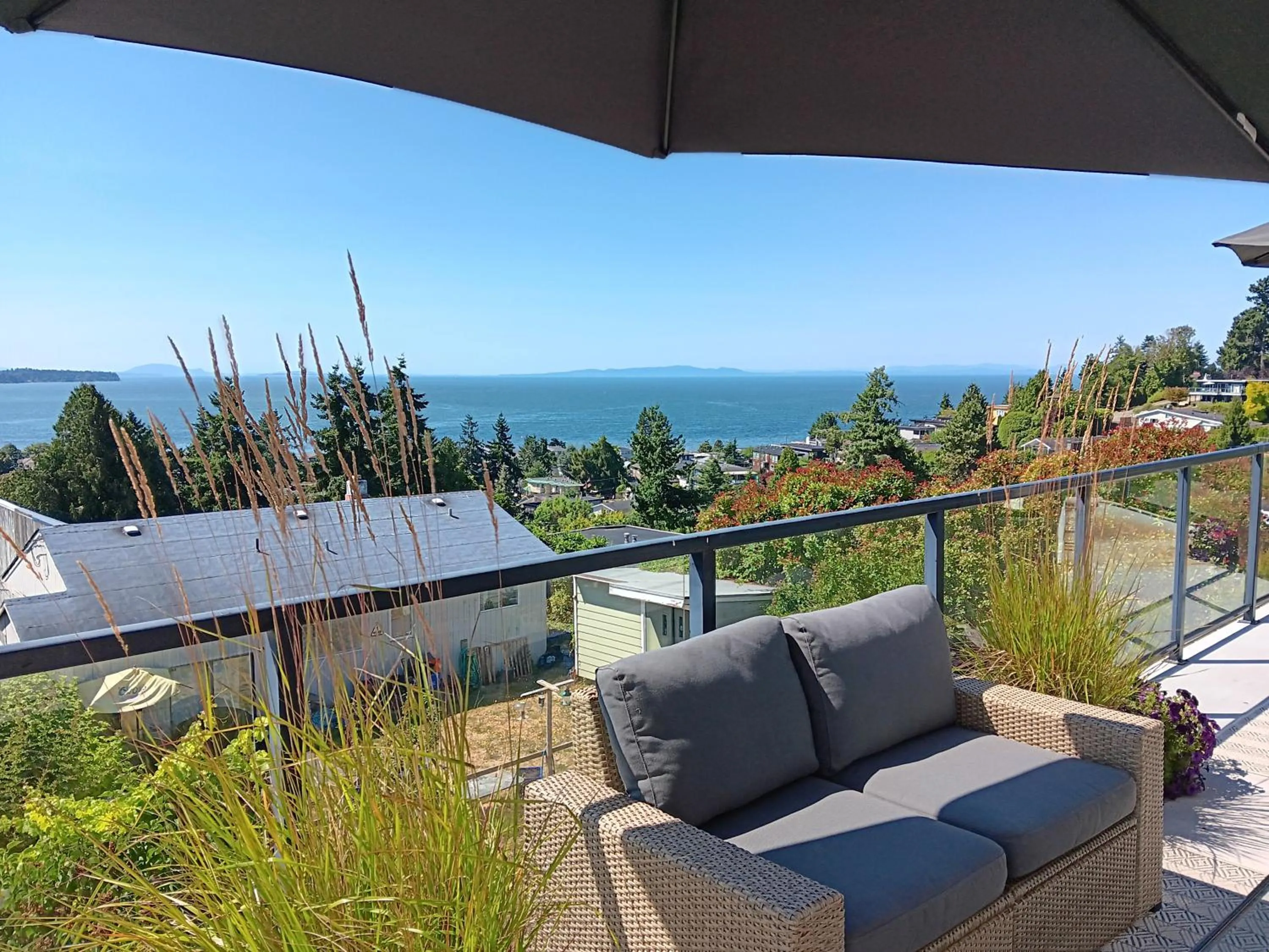 Sea view in Sand and Salt Bed & Breakfast