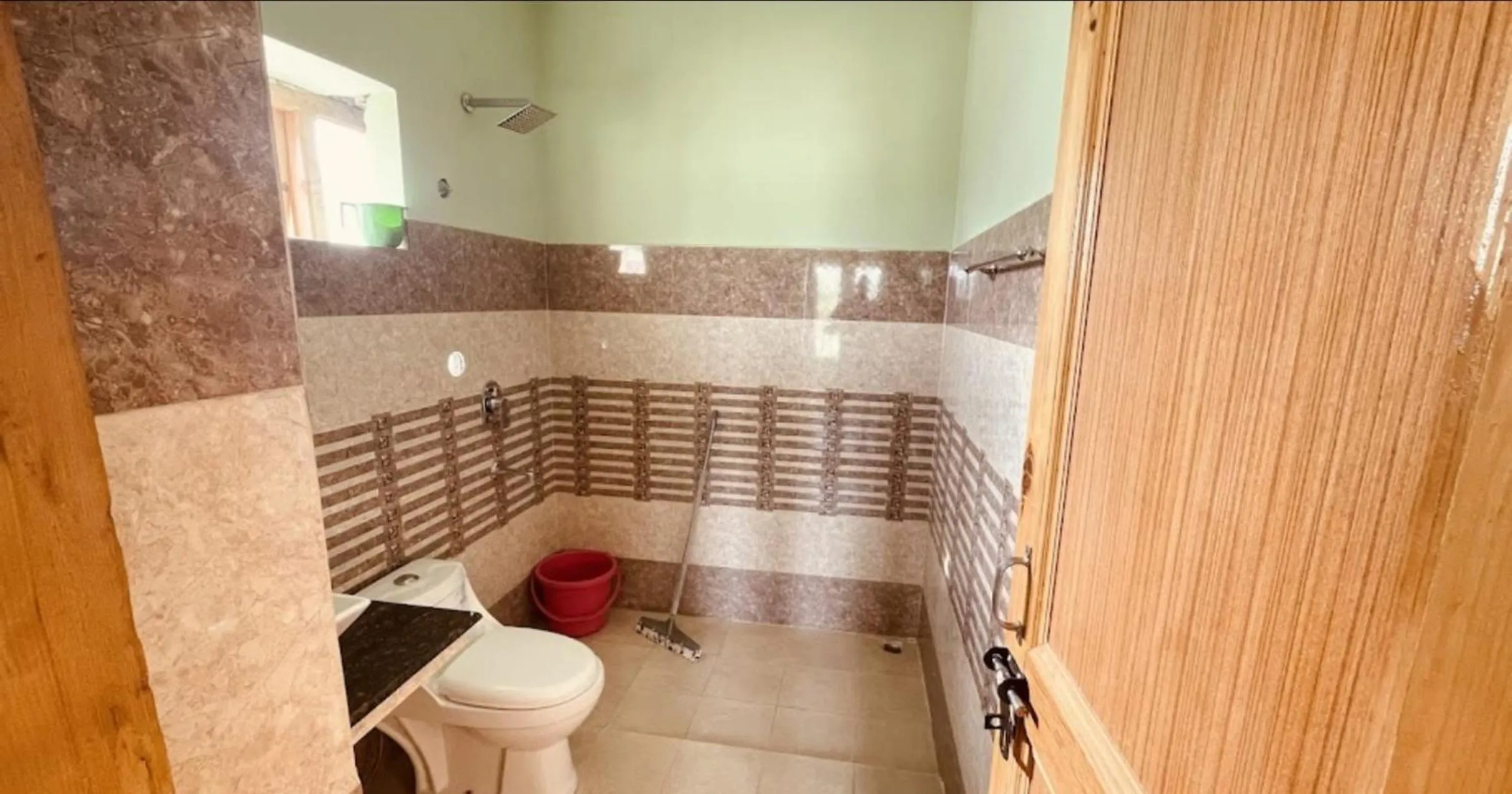 Bathroom in TIH Hotel Jorchung