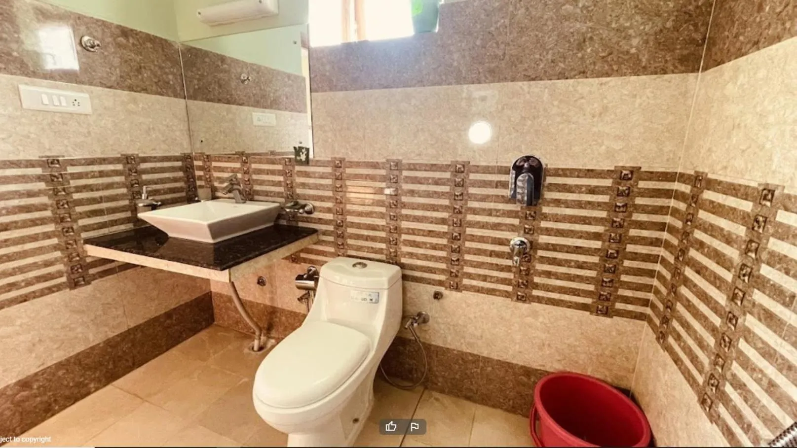 Toilet in TIH Hotel Jorchung