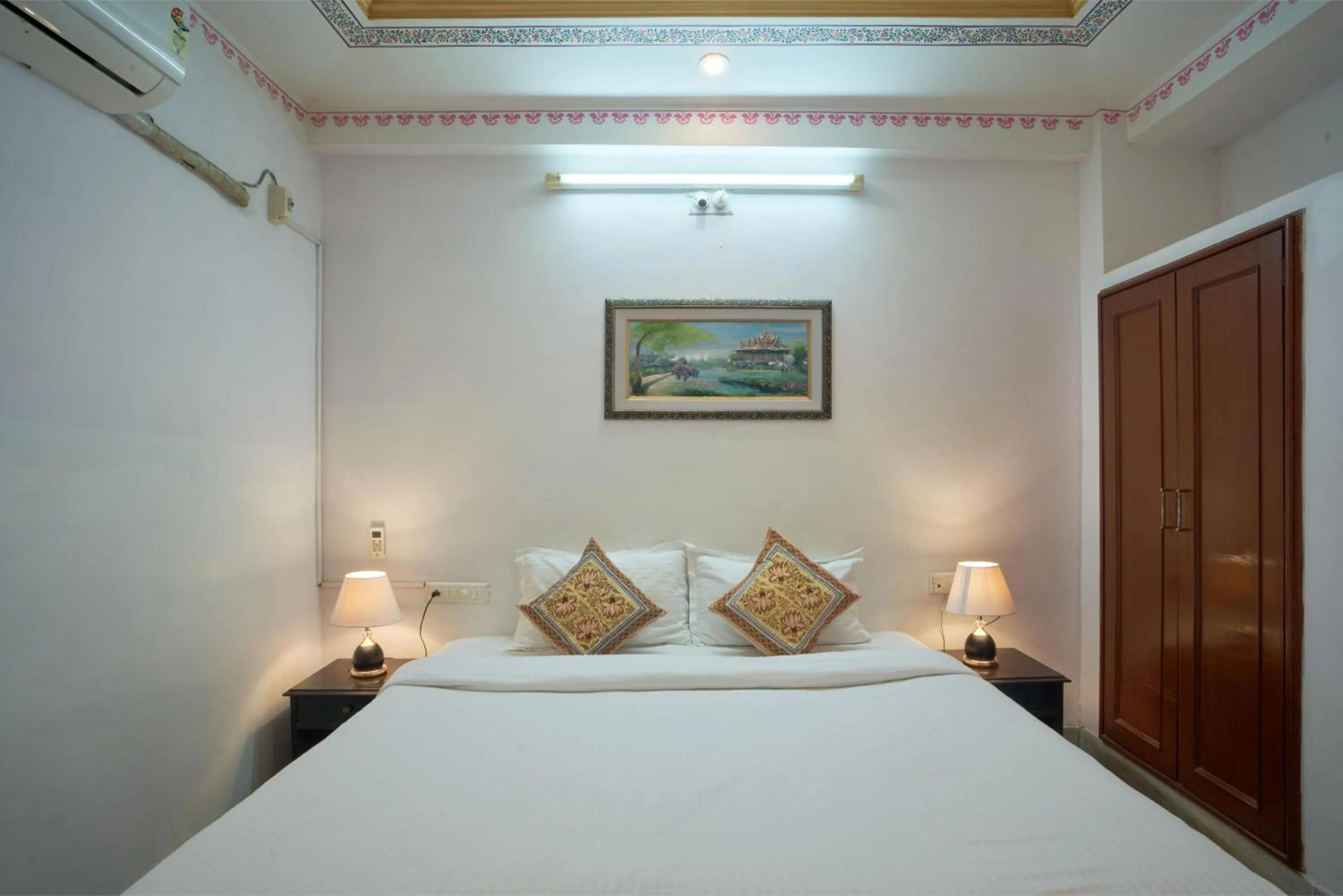 Bedroom, Bed in Elysium Retreat- The Heritage Haveli