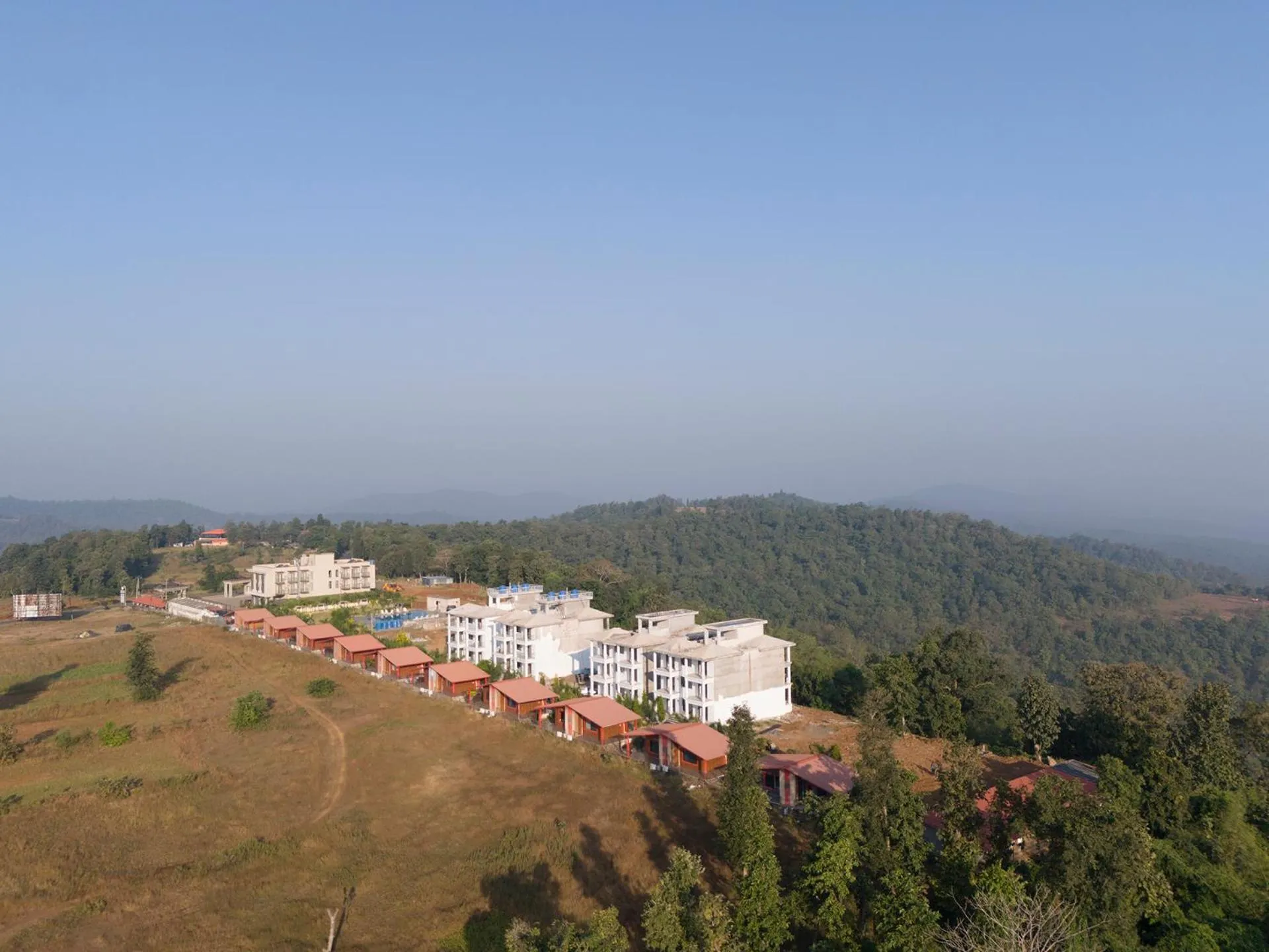 Daksh The Valley Resort - Saputara