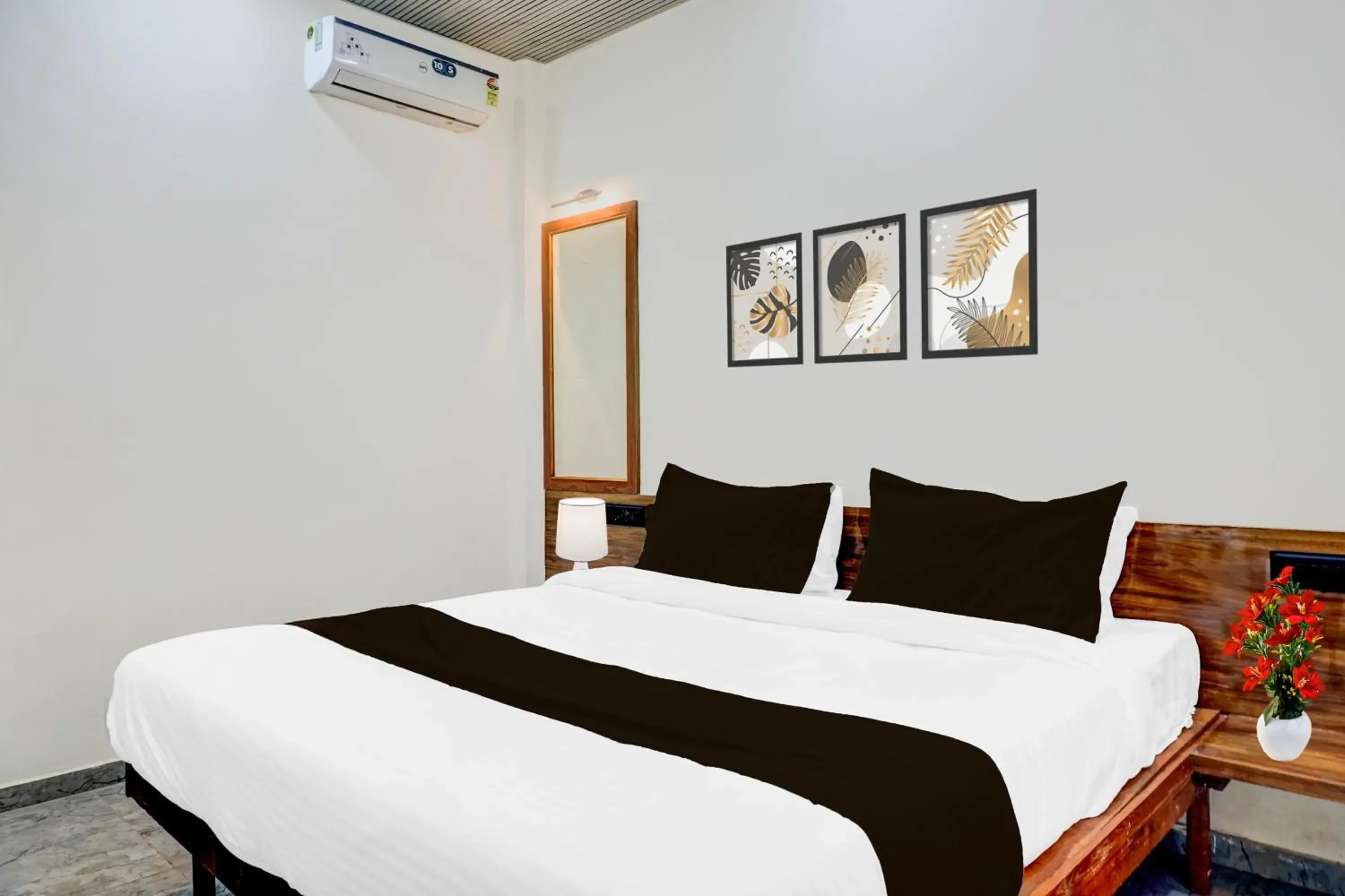 Standard Double Room - single occupancy in Townhouse Lonavala Formerly Mountain Meadows Resort Standard Double Room - single occupancy in Townhouse Lonavala Formerly Mountain Meadows Resort
