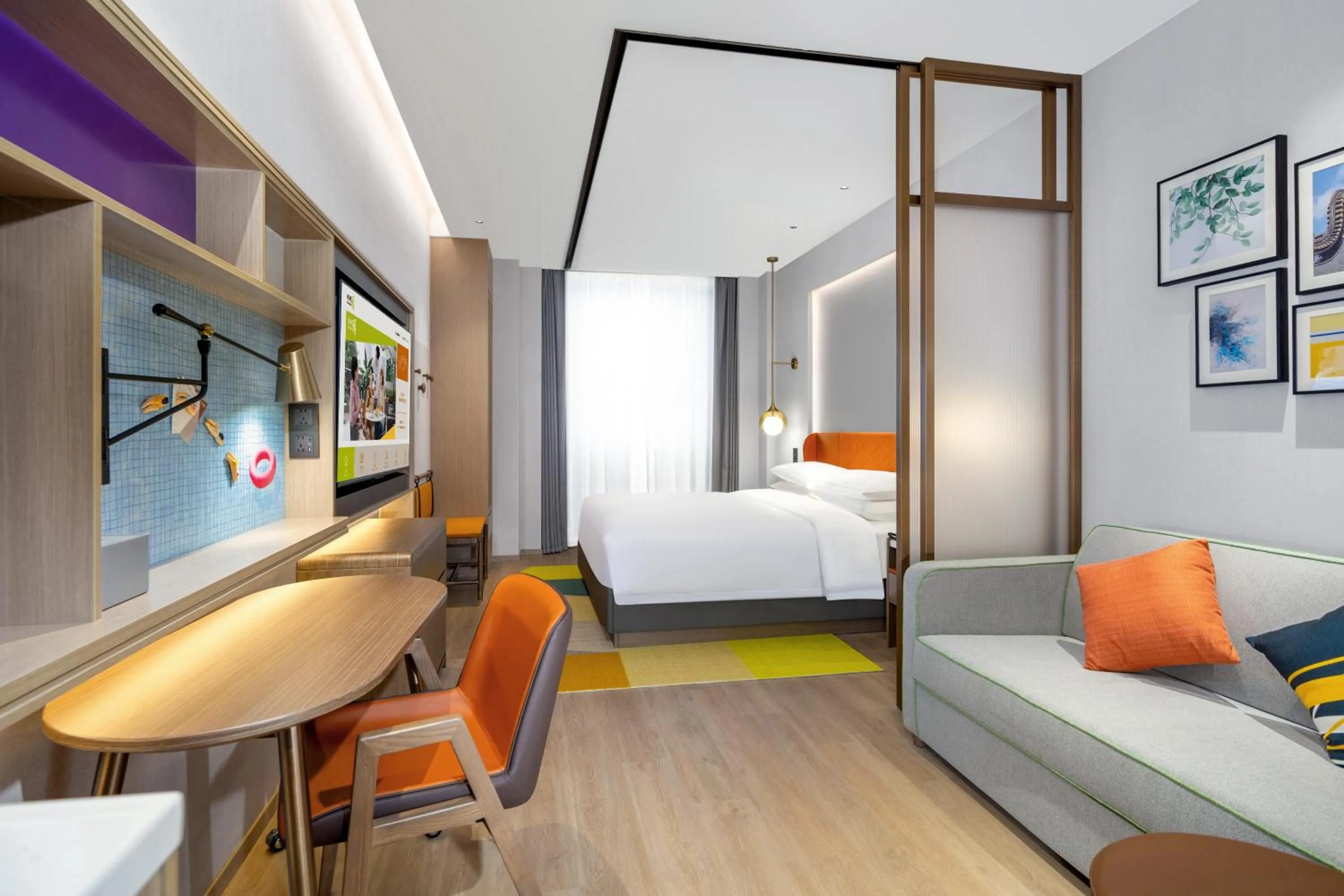 Photo of the whole room, Bed in Home2 Suite by Hilton Foshan Lishui