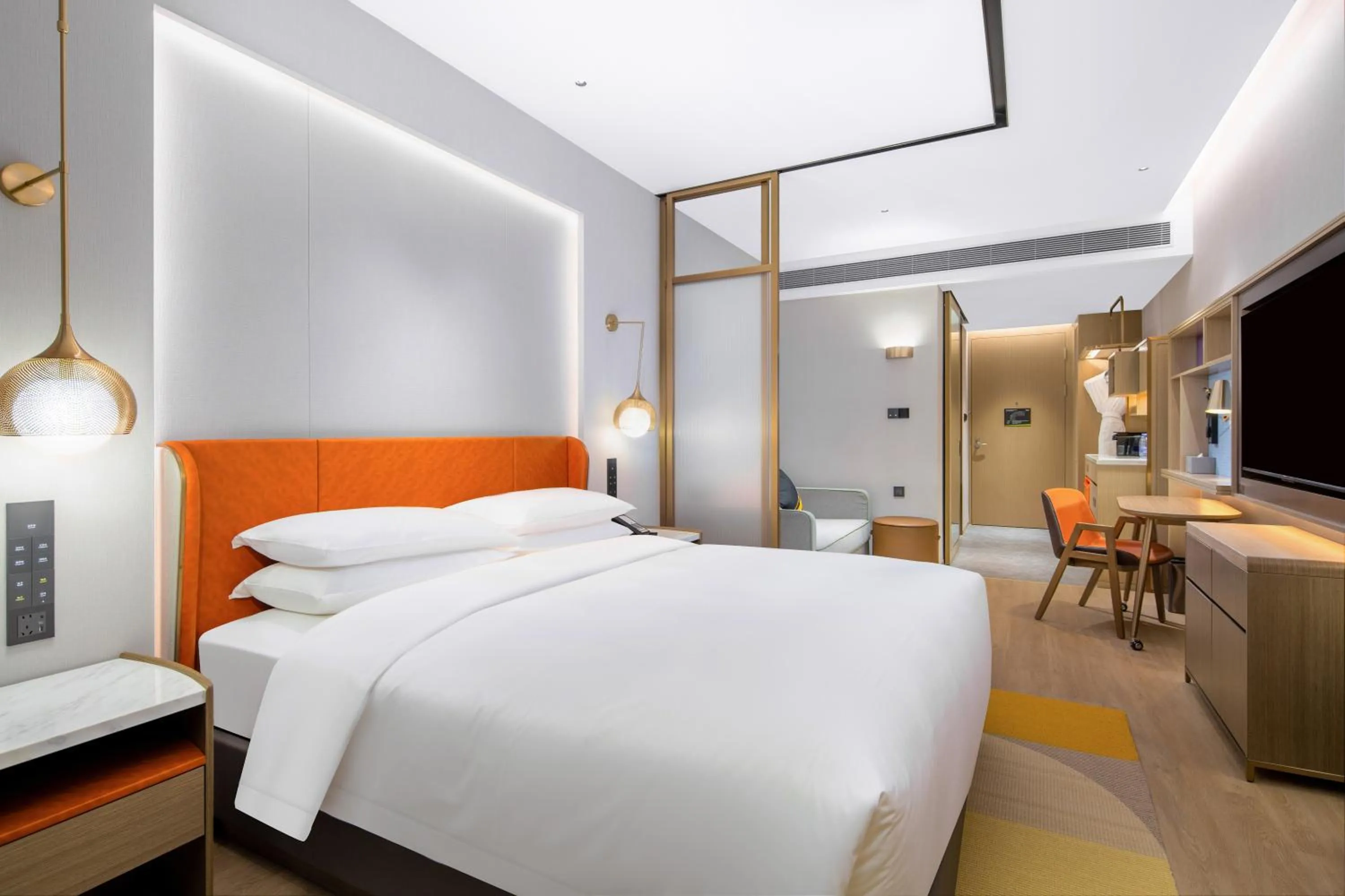 Photo of the whole room, Bed in Home2 Suite by Hilton Foshan Lishui