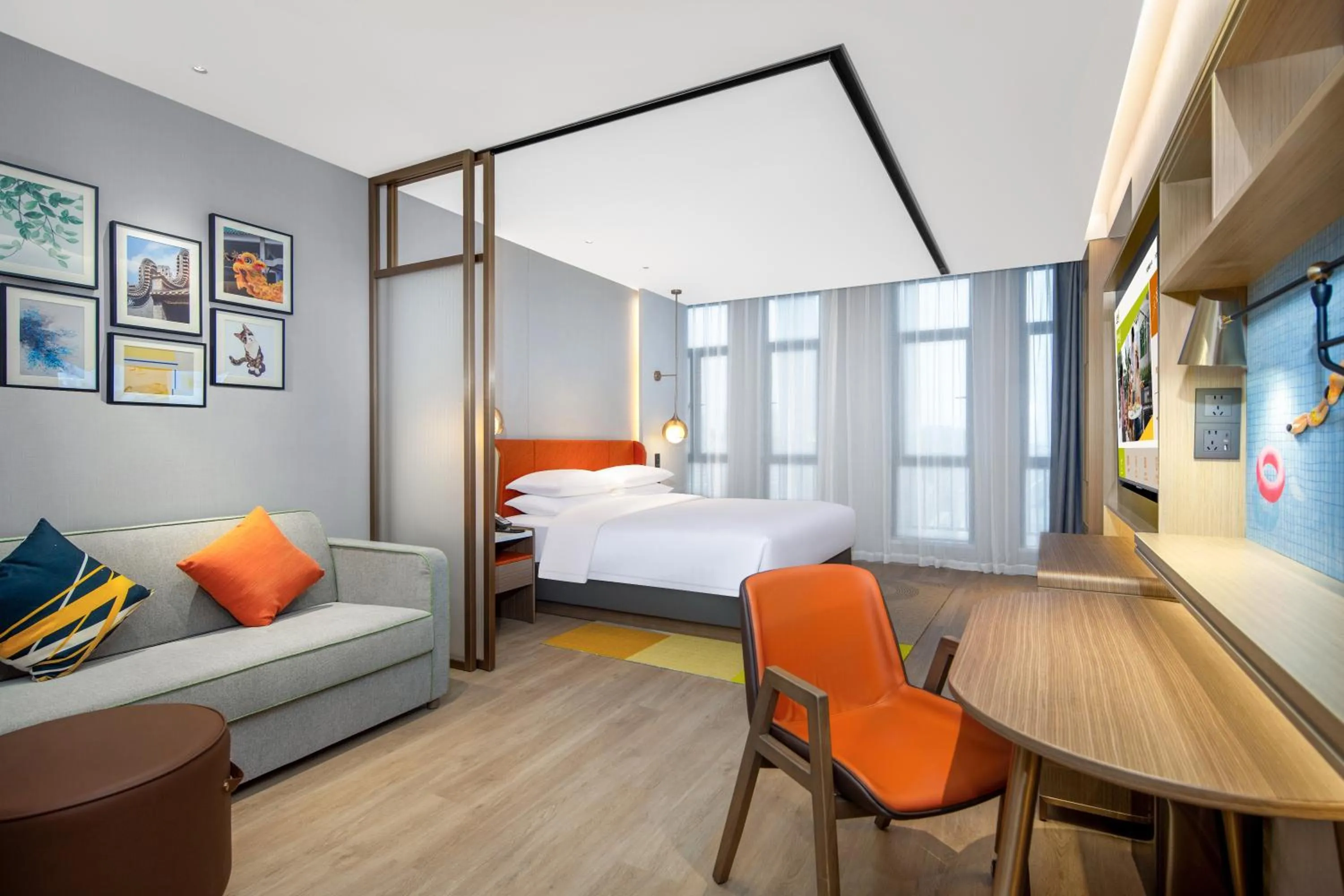 Photo of the whole room, Bed in Home2 Suite by Hilton Foshan Lishui