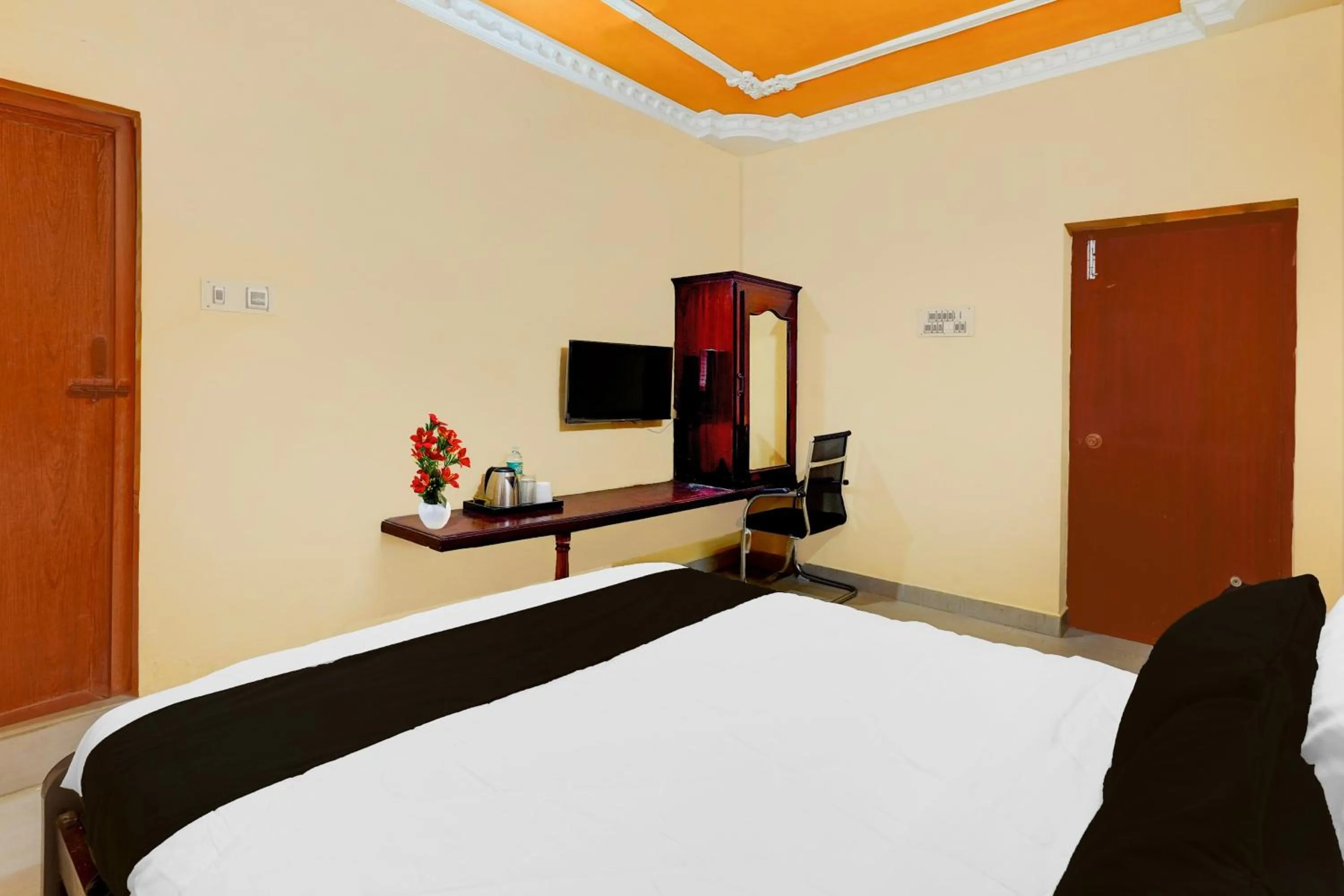 Bedroom, Bed in Super Hotel O Nemeli Road Sriram Nagar
