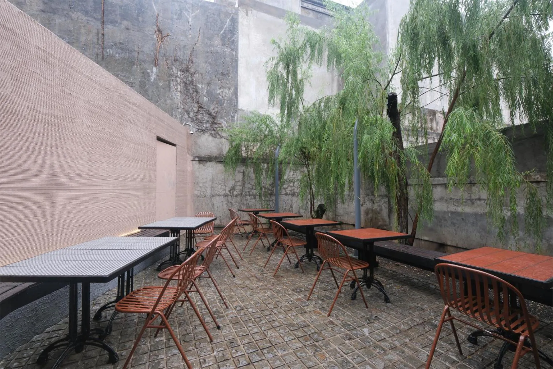 Property building in Teduh Simatupang