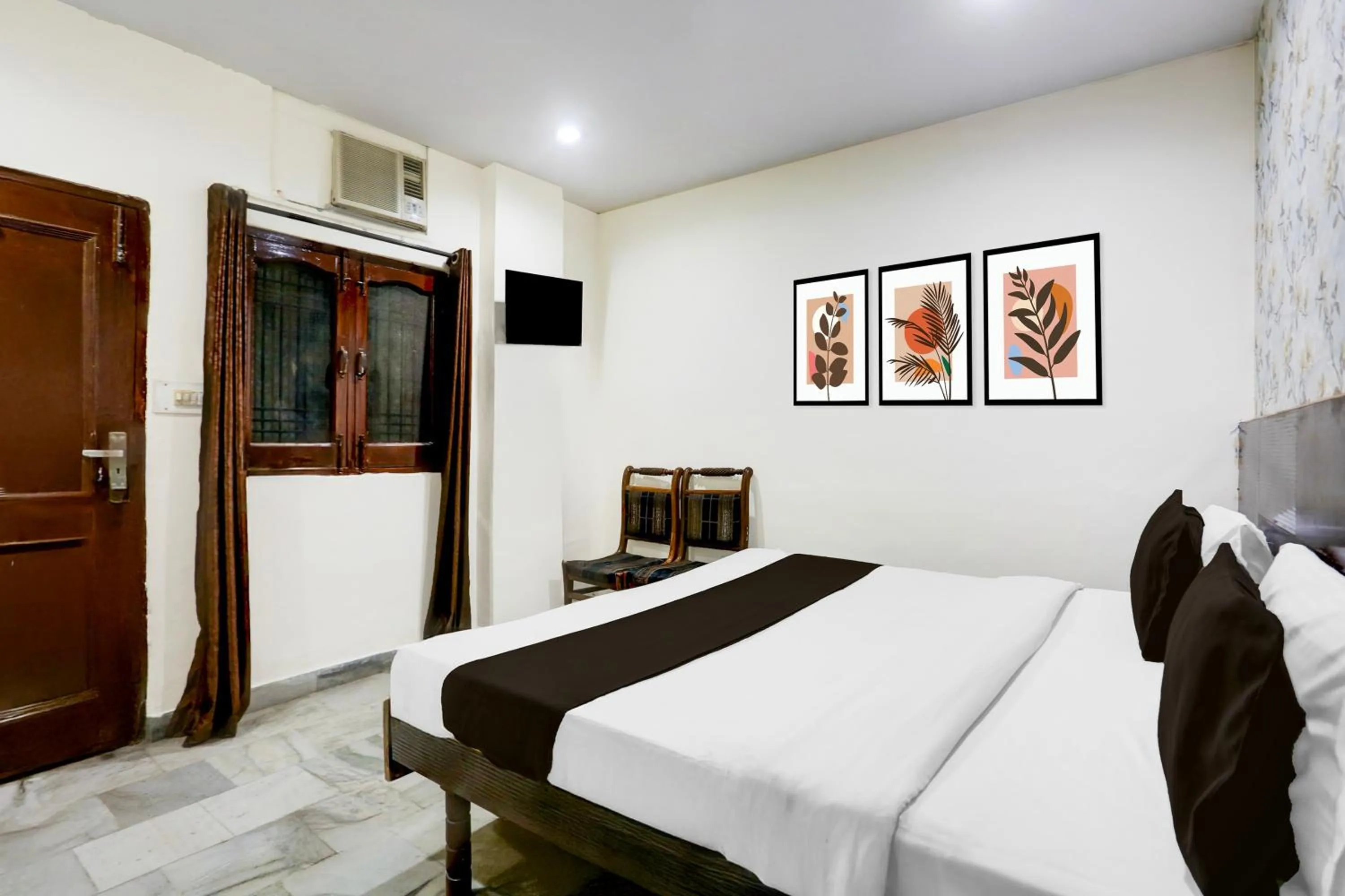 Bedroom, Bed in Super Hotel O Subhani Building Formerly Hotel Amandeep